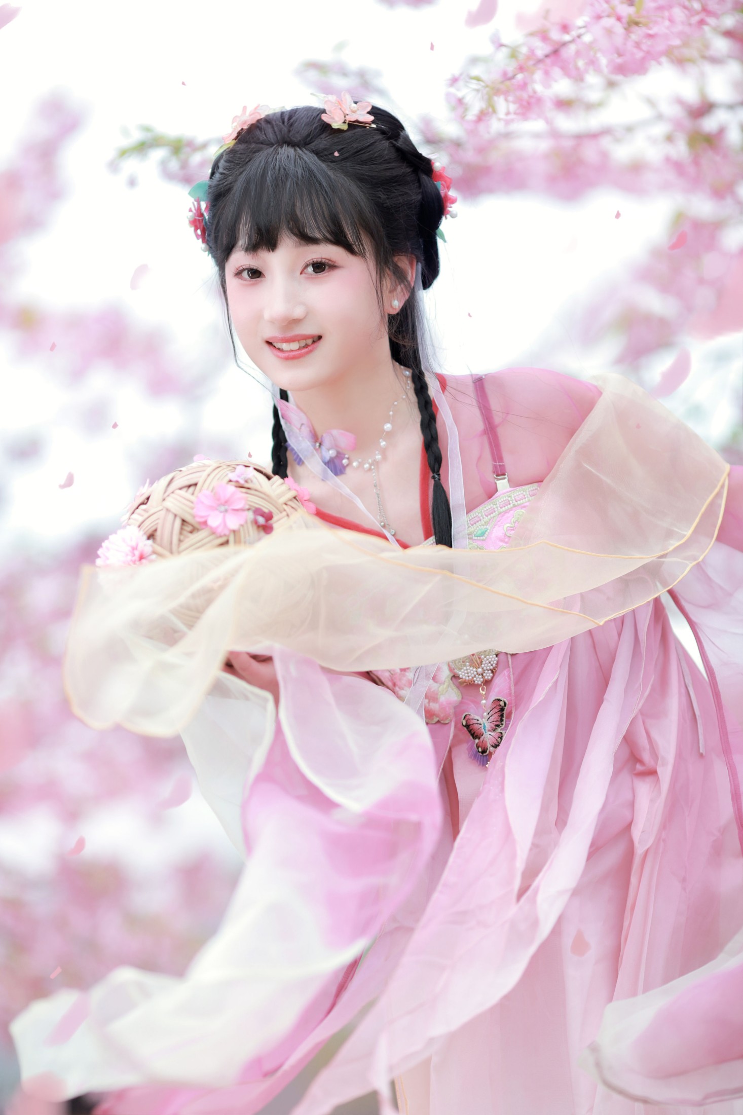 小王碎彬彬 – 《落樱》[13P]-66COS