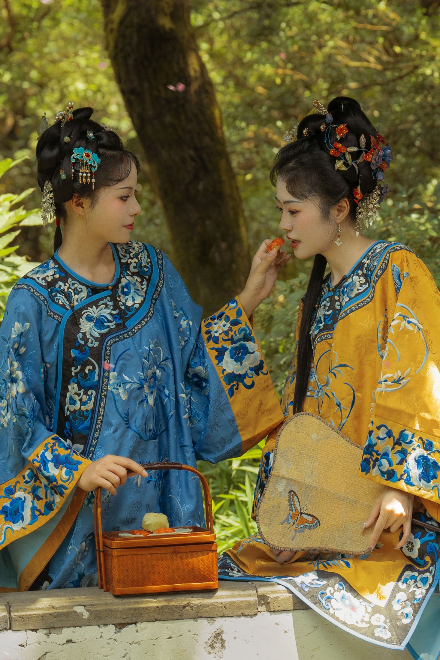 遥七不卖鸡毛菜 曦月云 – 《她和她的故事》[13P] 插图5