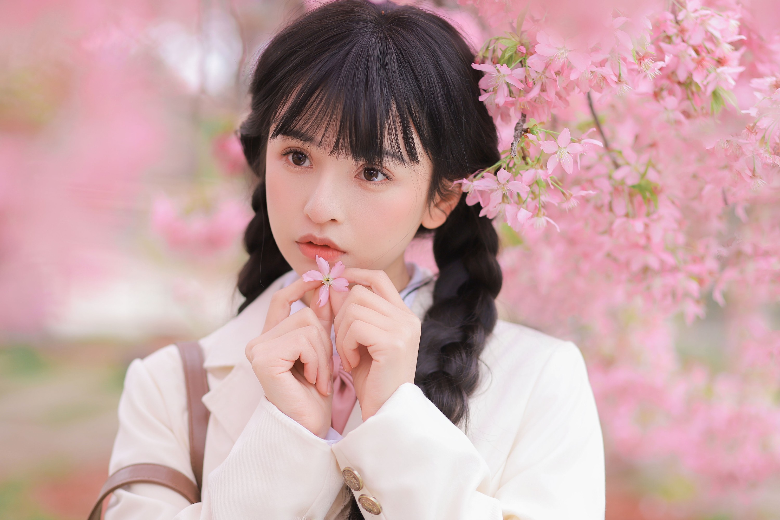 捉到一只苏苏 – 《樱花树下》[27P]-66COS