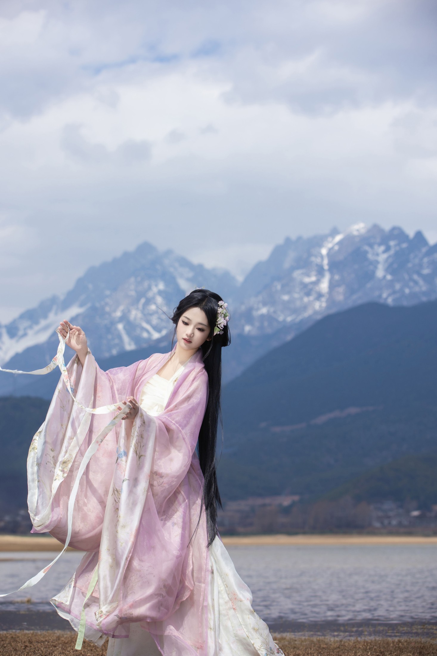 晚江亭 – 《眉间雪》[33P]-66COS