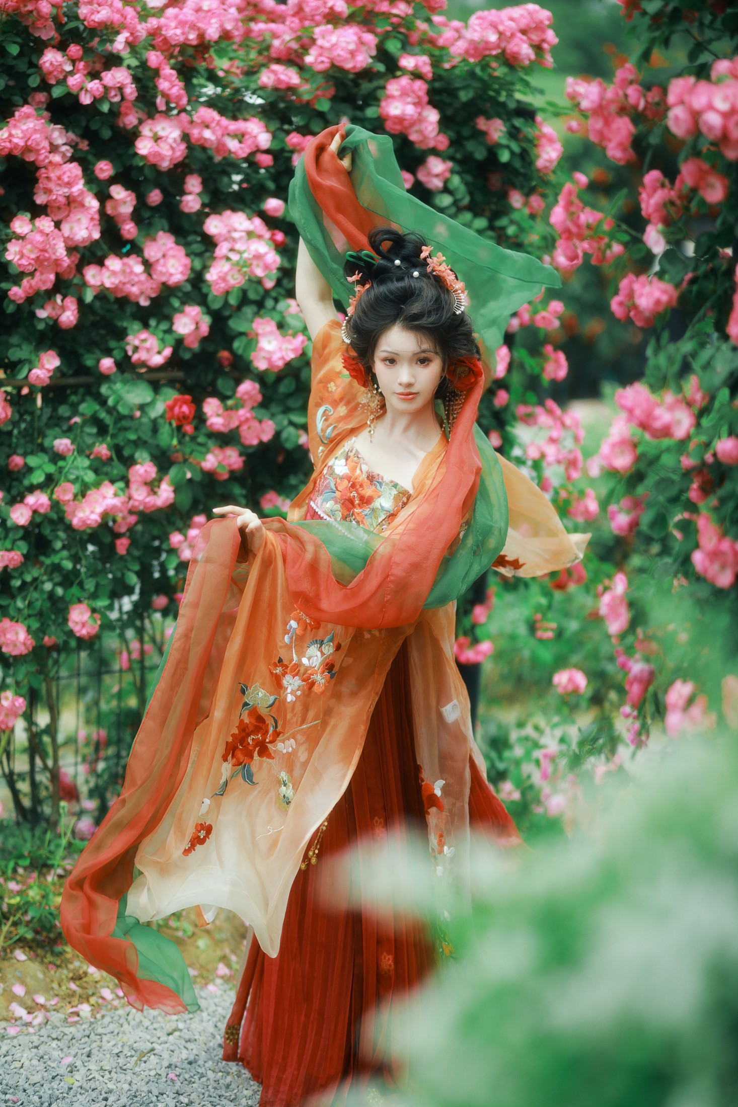 悦璃 – 《蔷薇汉服》[15P]-66COS