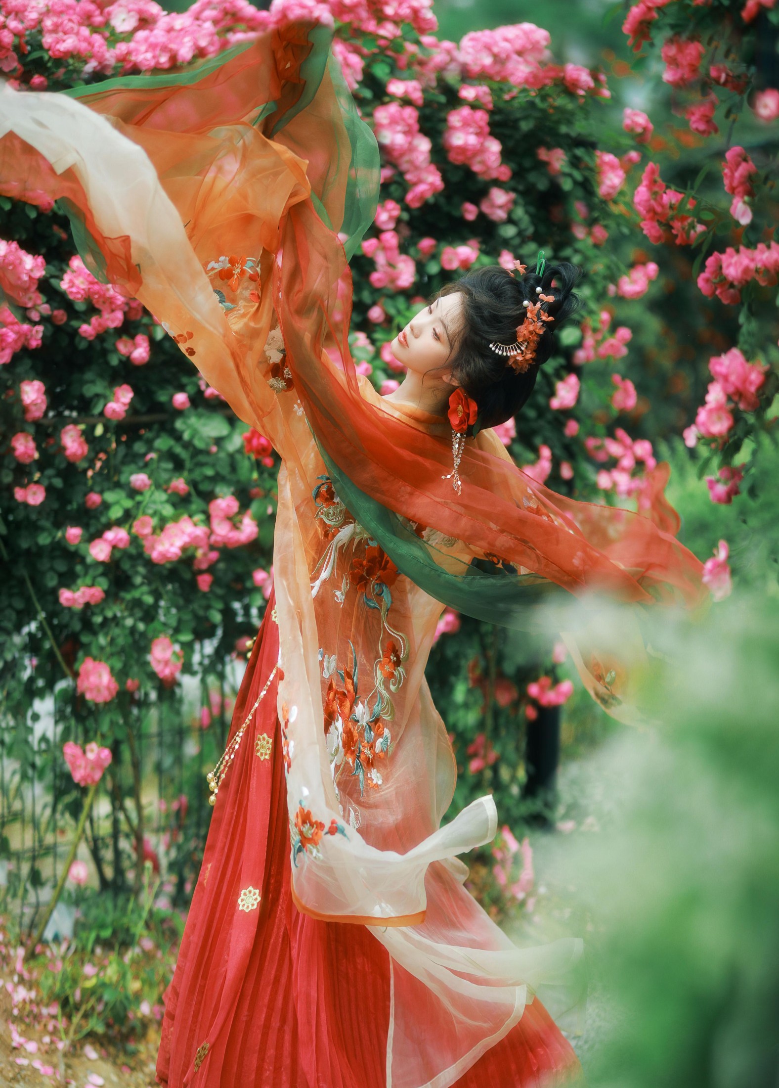 悦璃 – 《蔷薇汉服》[15P] 插图2