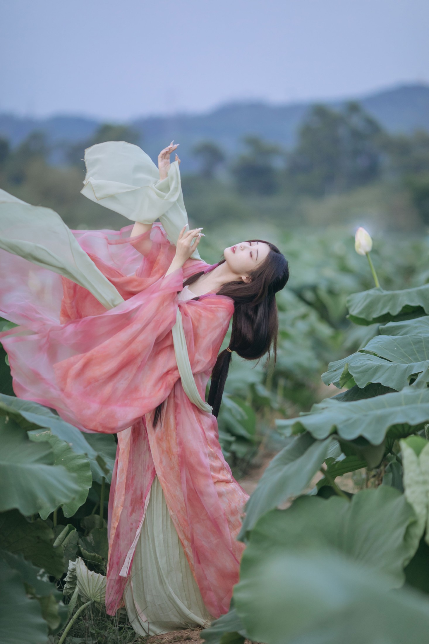 褚鸢鸢 – 《晚风吹倒荷花叶》[17P] 插图4