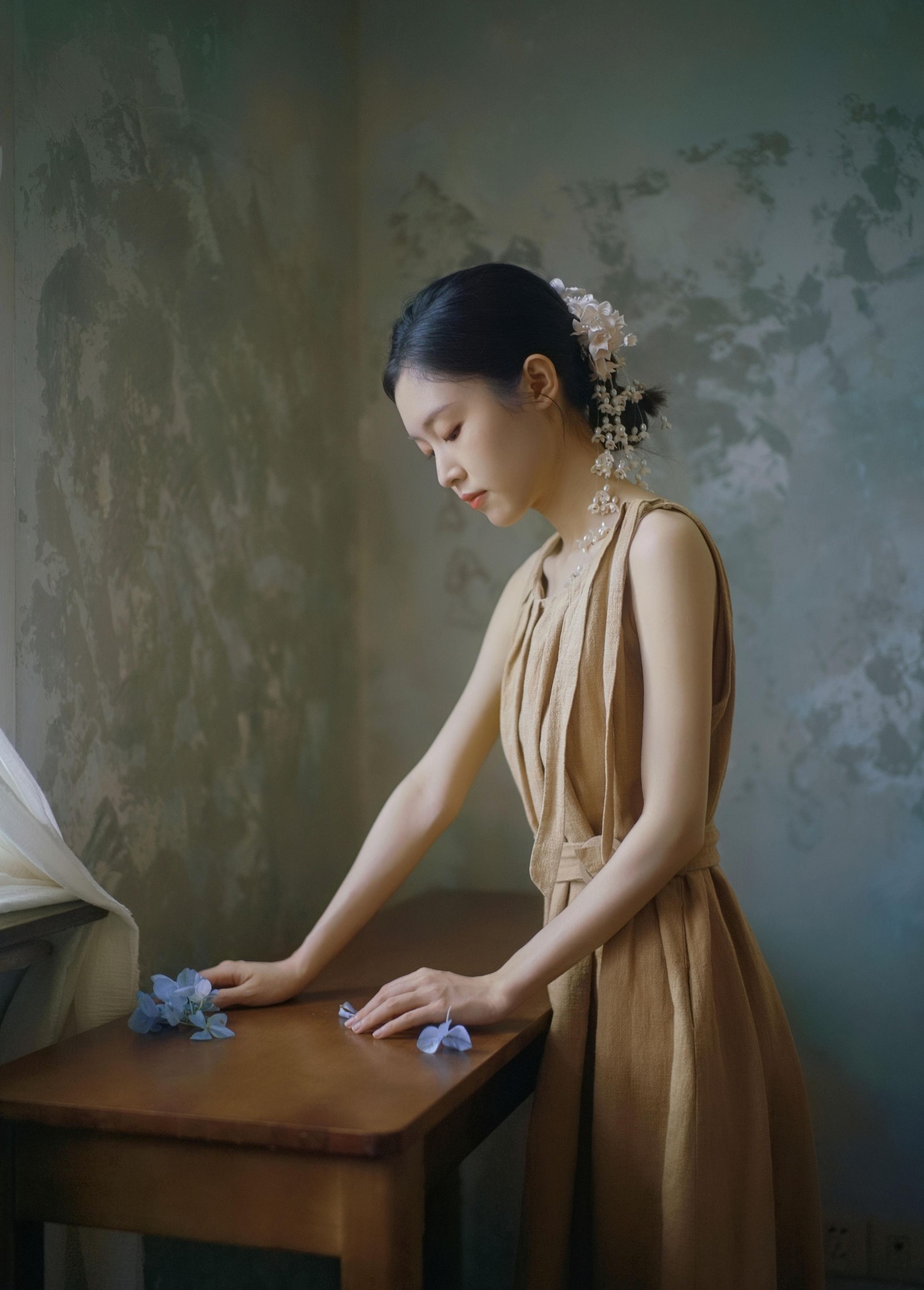 一只柚子 – 《时光诗画：花影少女时光》[47P] 插图2