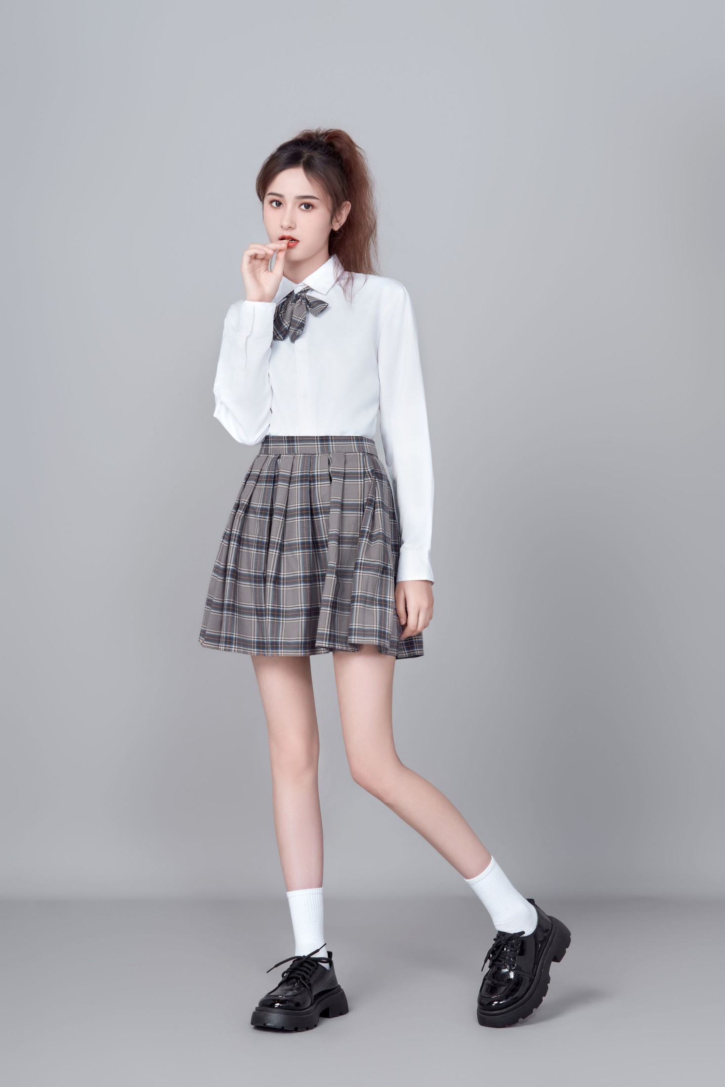 坎杜克 – 《白衫格裙：少女活力映像》[14P] 插图3