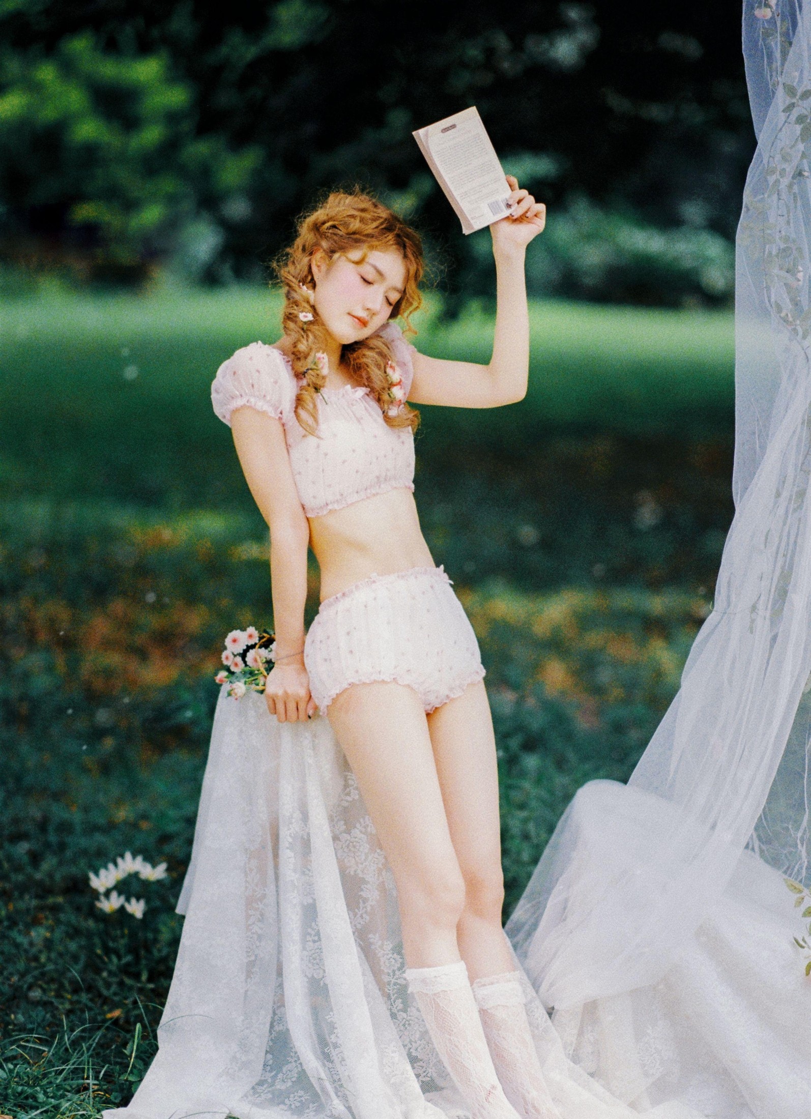 雨涵 – 《金发少女》[13P] 插图2