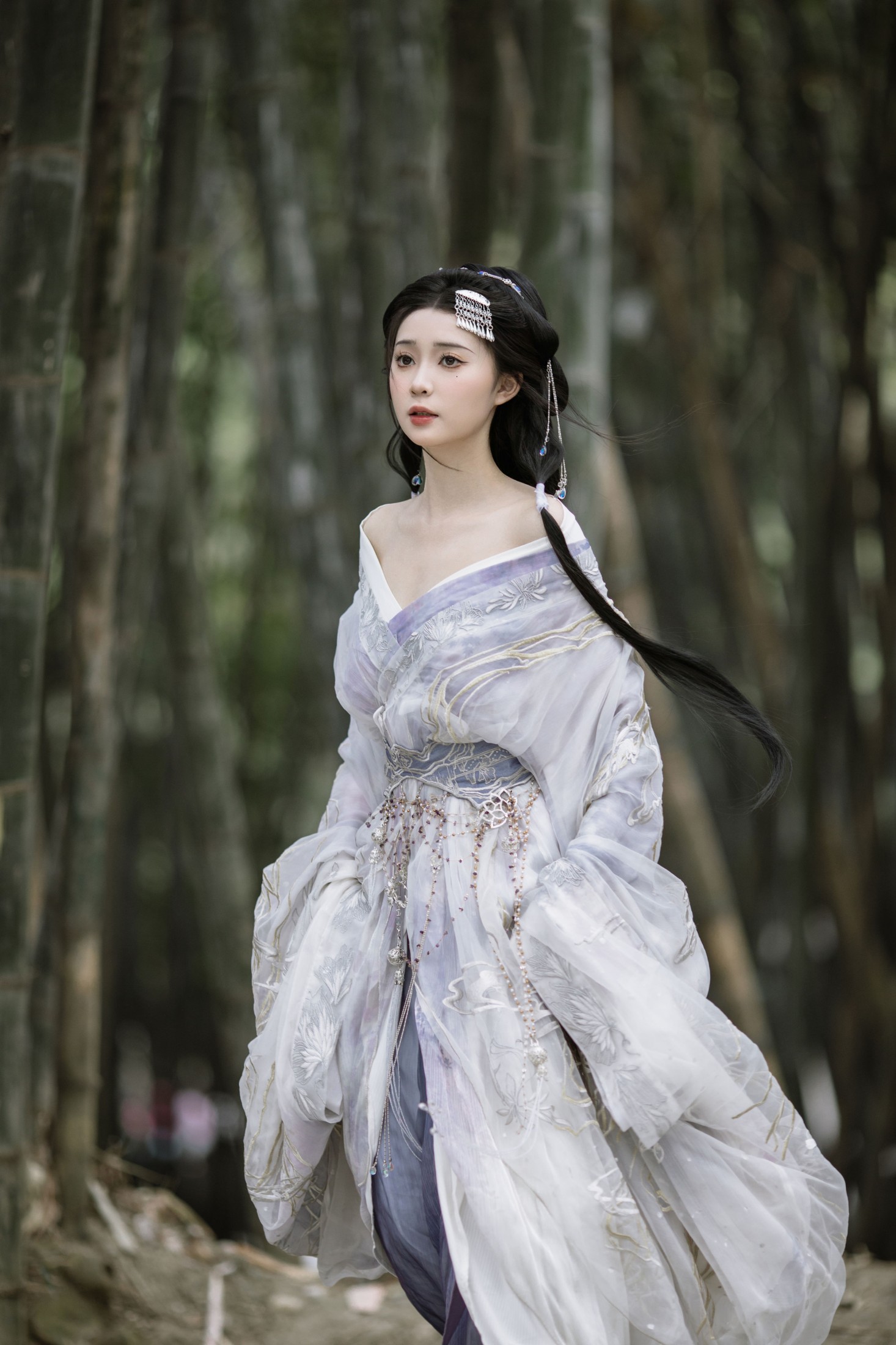 褚鸢鸢 – 《今天的风是杜鹃花香》[18P]-66COS