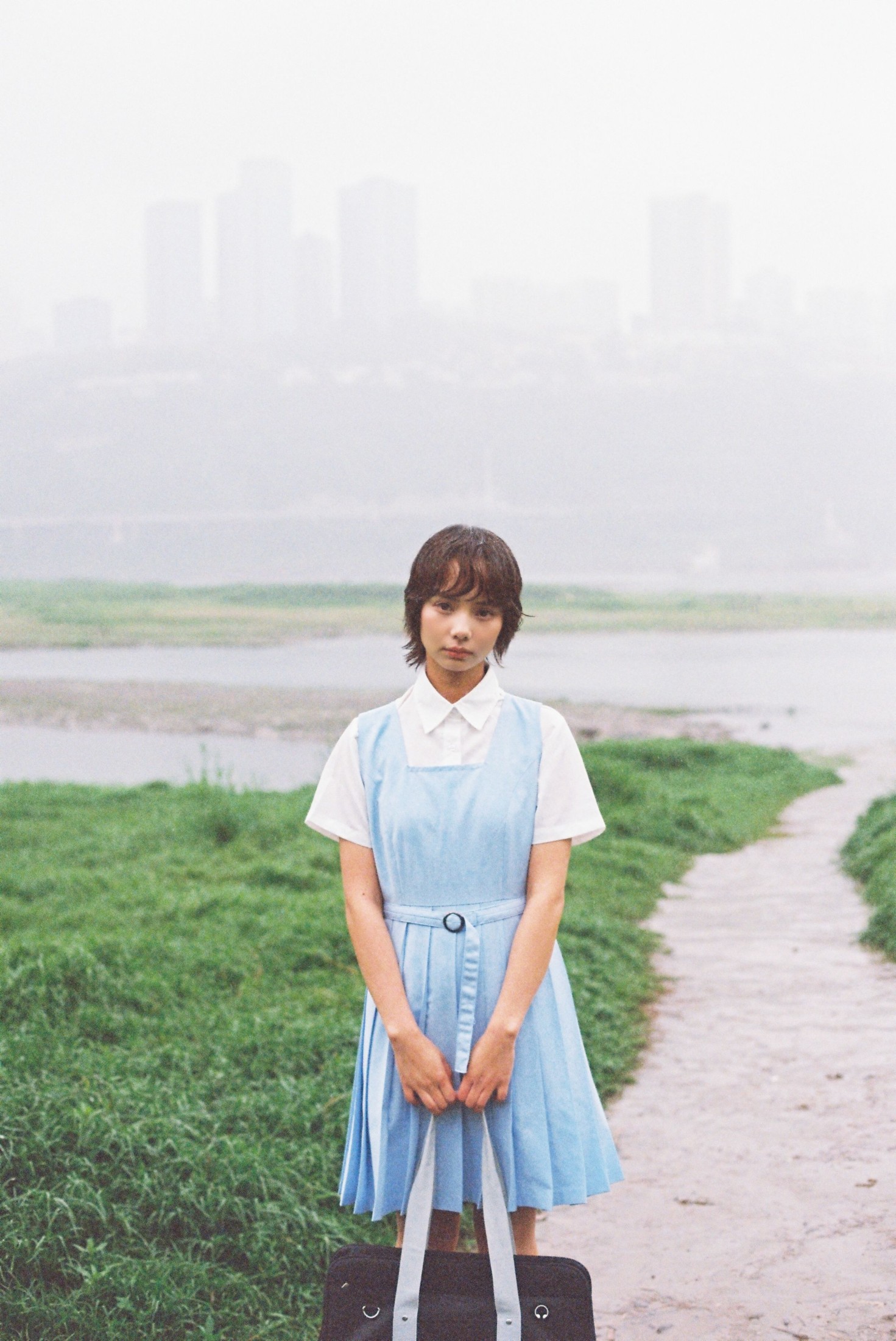 一一 – 《雨天》[16P] 插图2