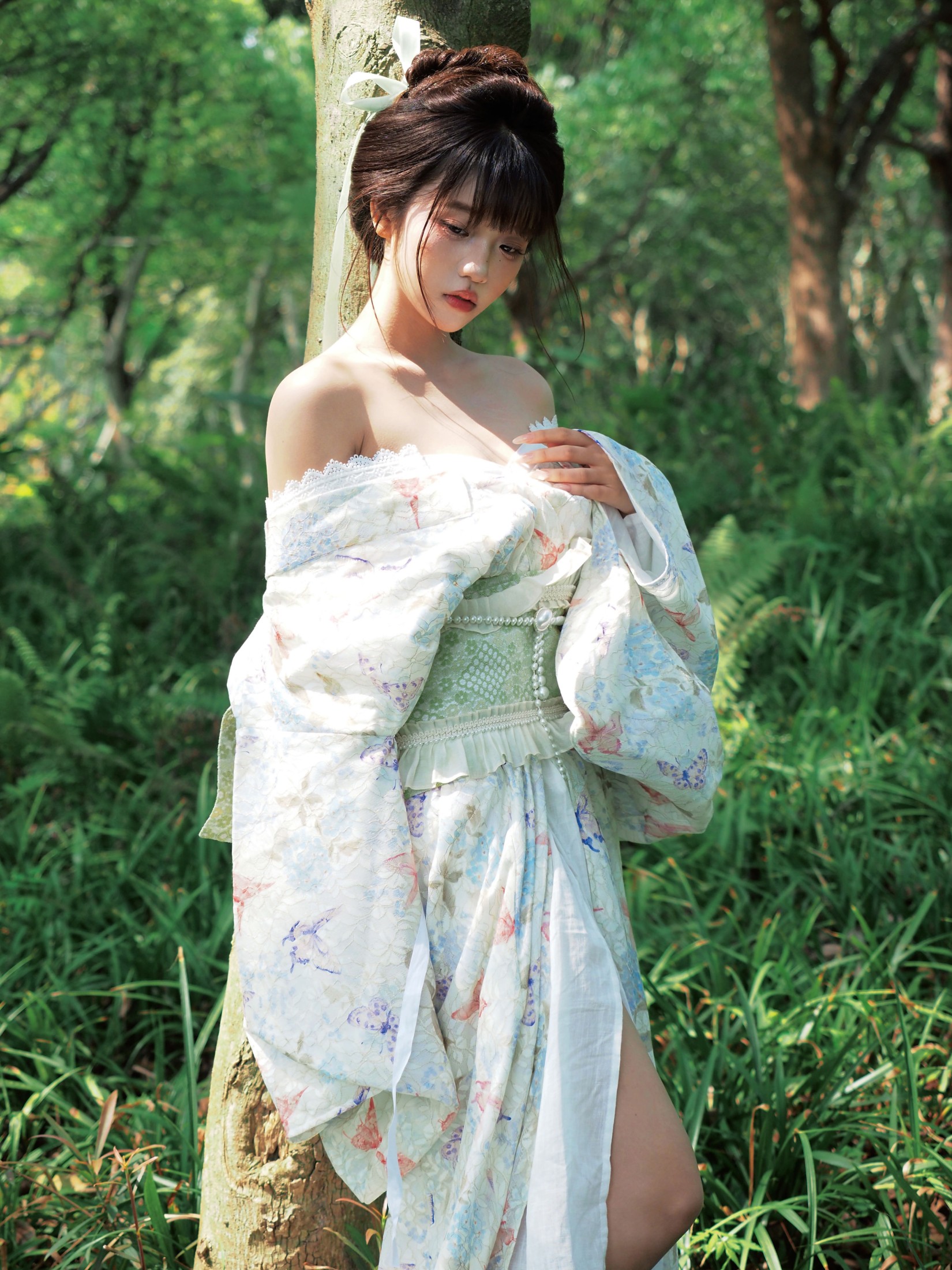 小欣一一 – 《阳光是盛夏的动脉》[13P]-66COS