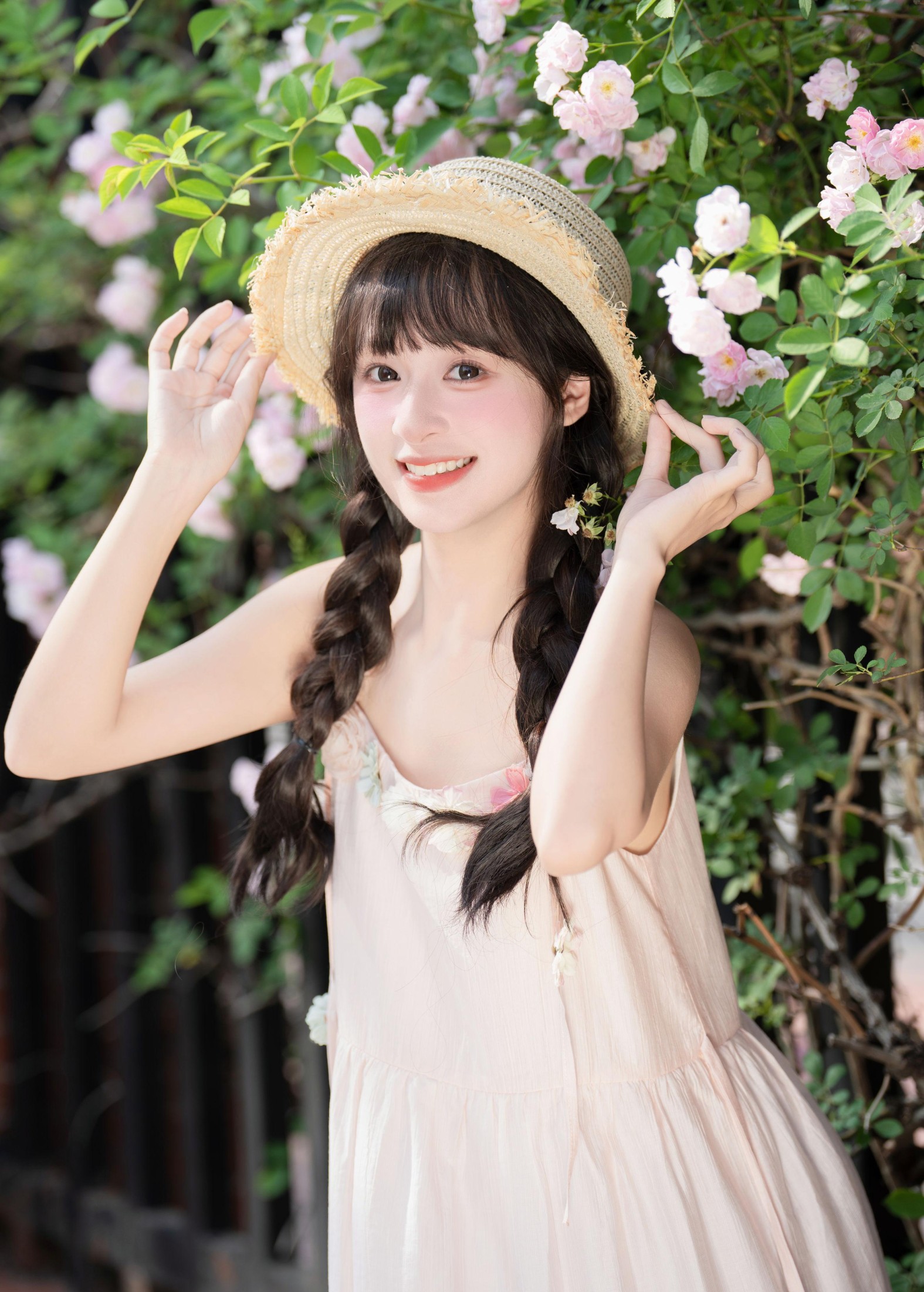 夏芋小年 – 《粉色蔷薇》[24P]-66COS