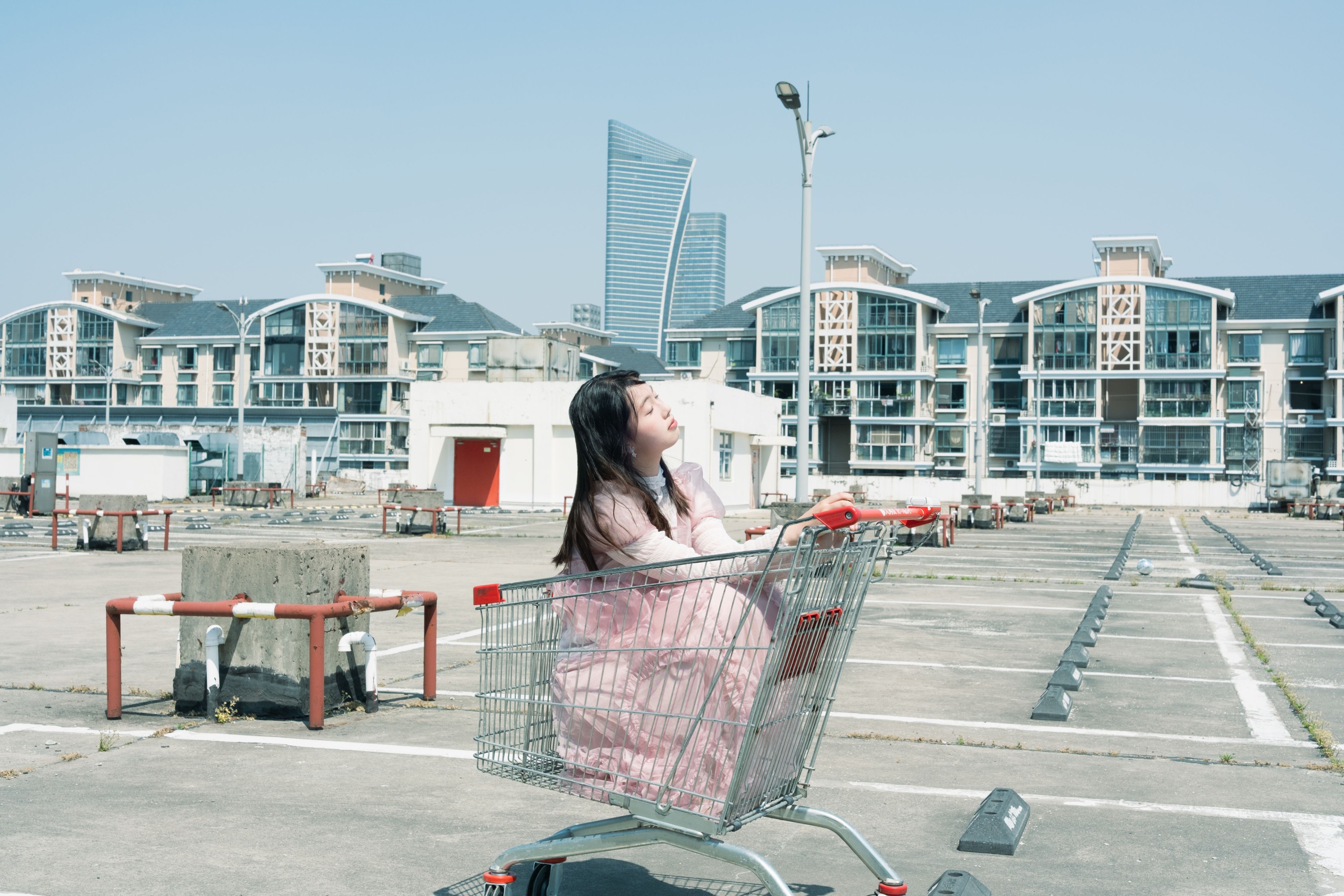 粉色少女 – 《天台邂逅 | 日系少女的梦幻诗篇》[21P] 插图2