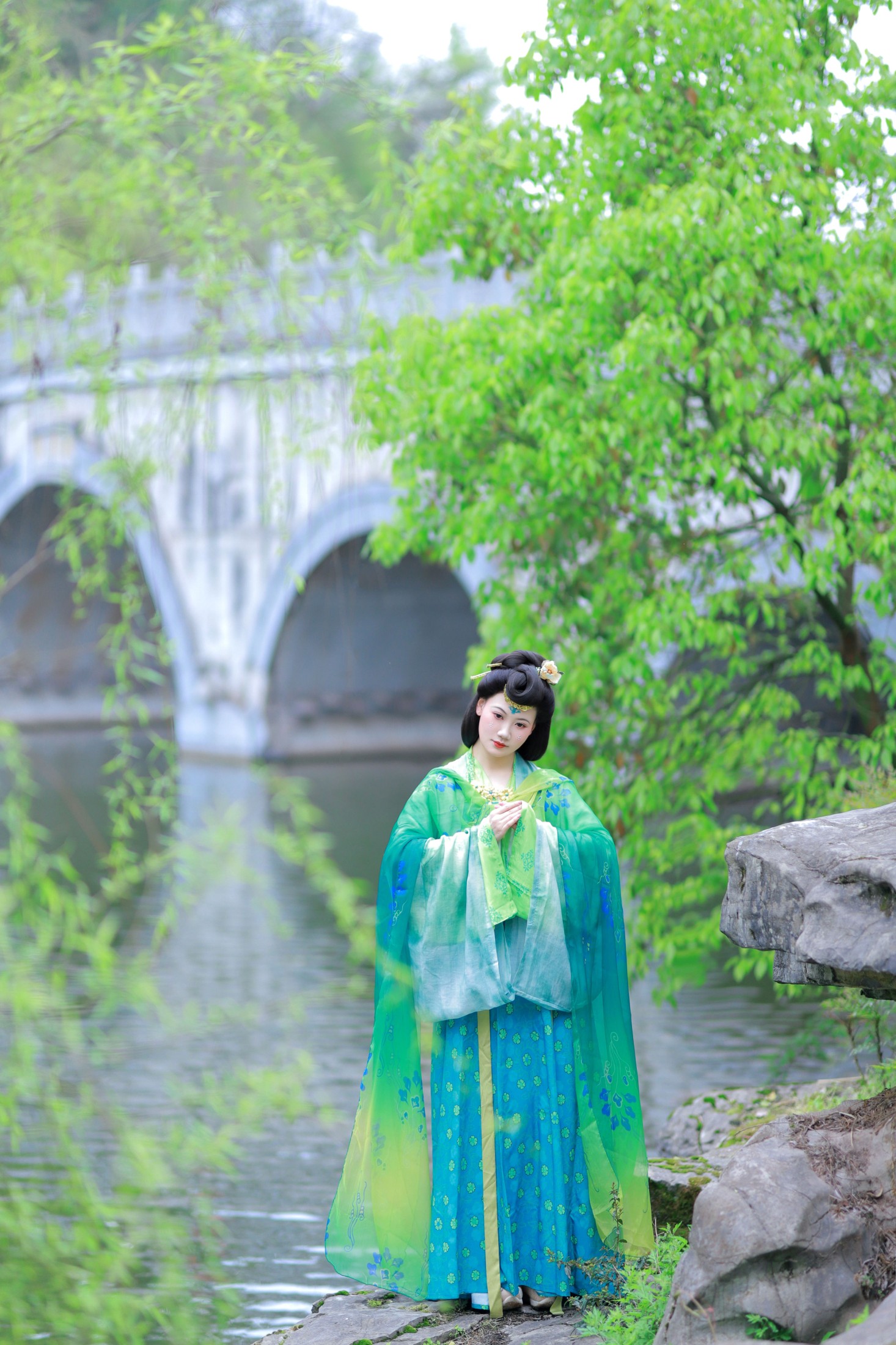 二二二由 – 《曲江池畔柳如烟》[16P] 插图5