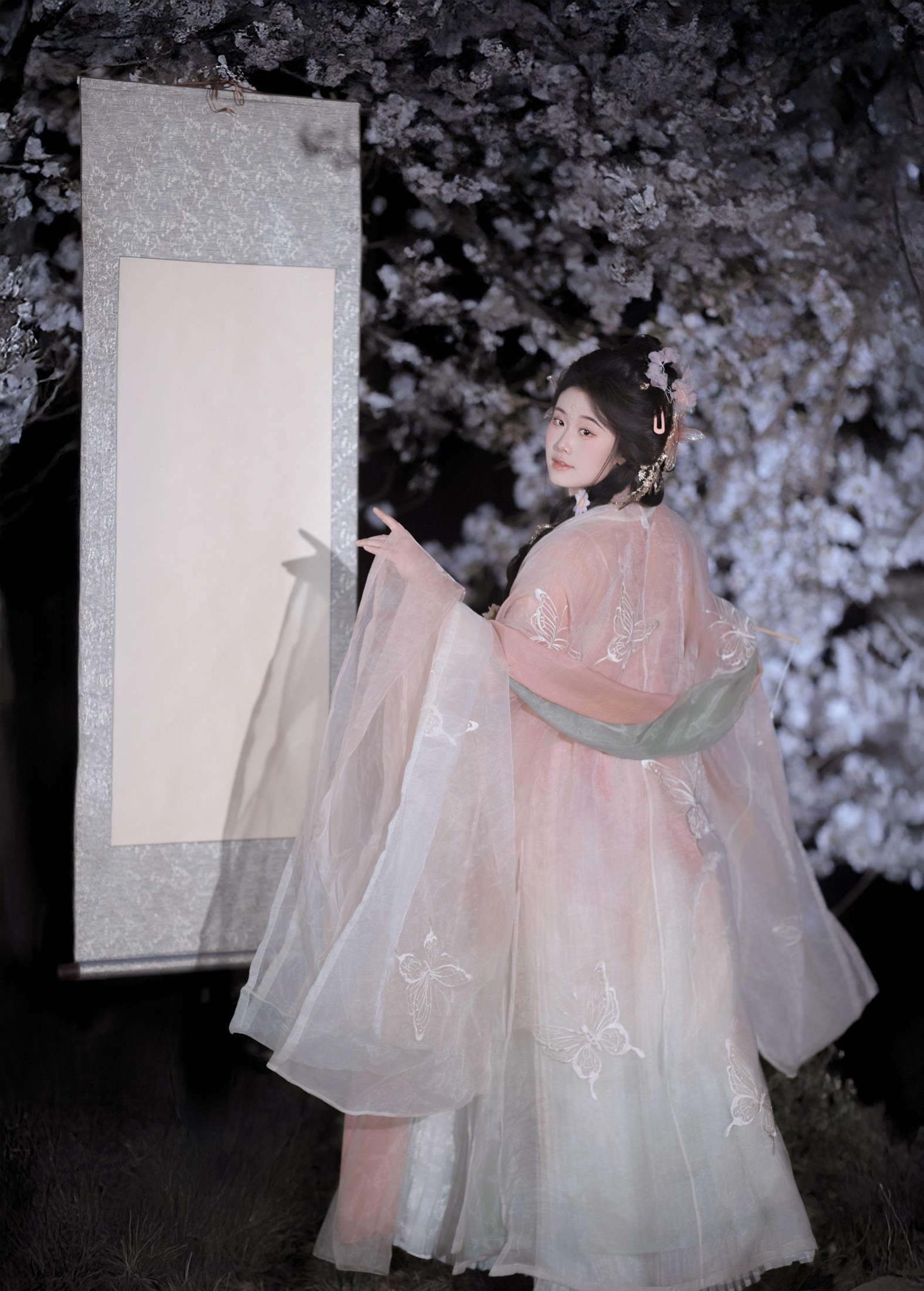 静若初夏 – 《春夜赏樱》[37P] 插图2