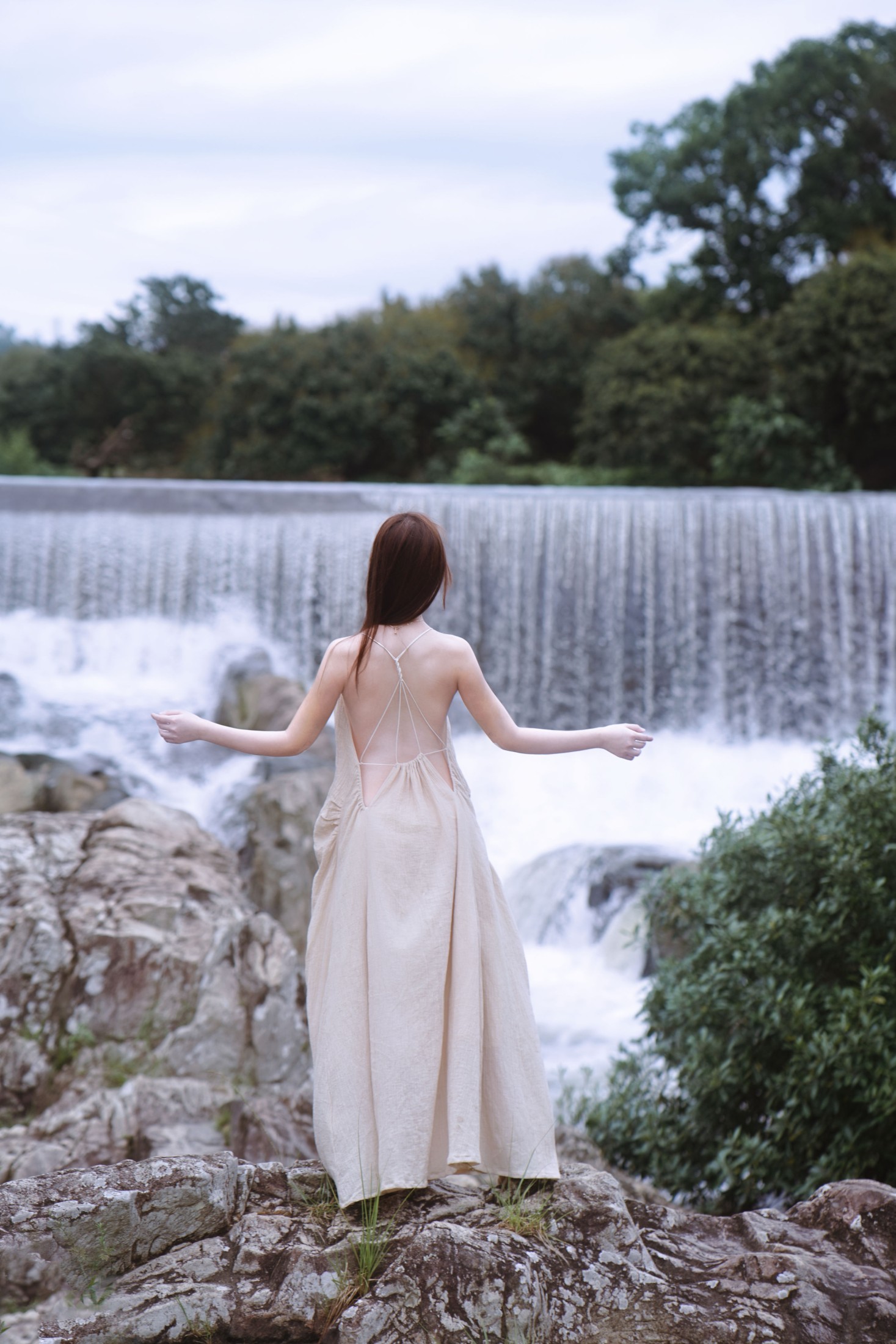 颖儿YY – 《瀑边仙踪：麻裙少女的秘境》[42P] 插图5