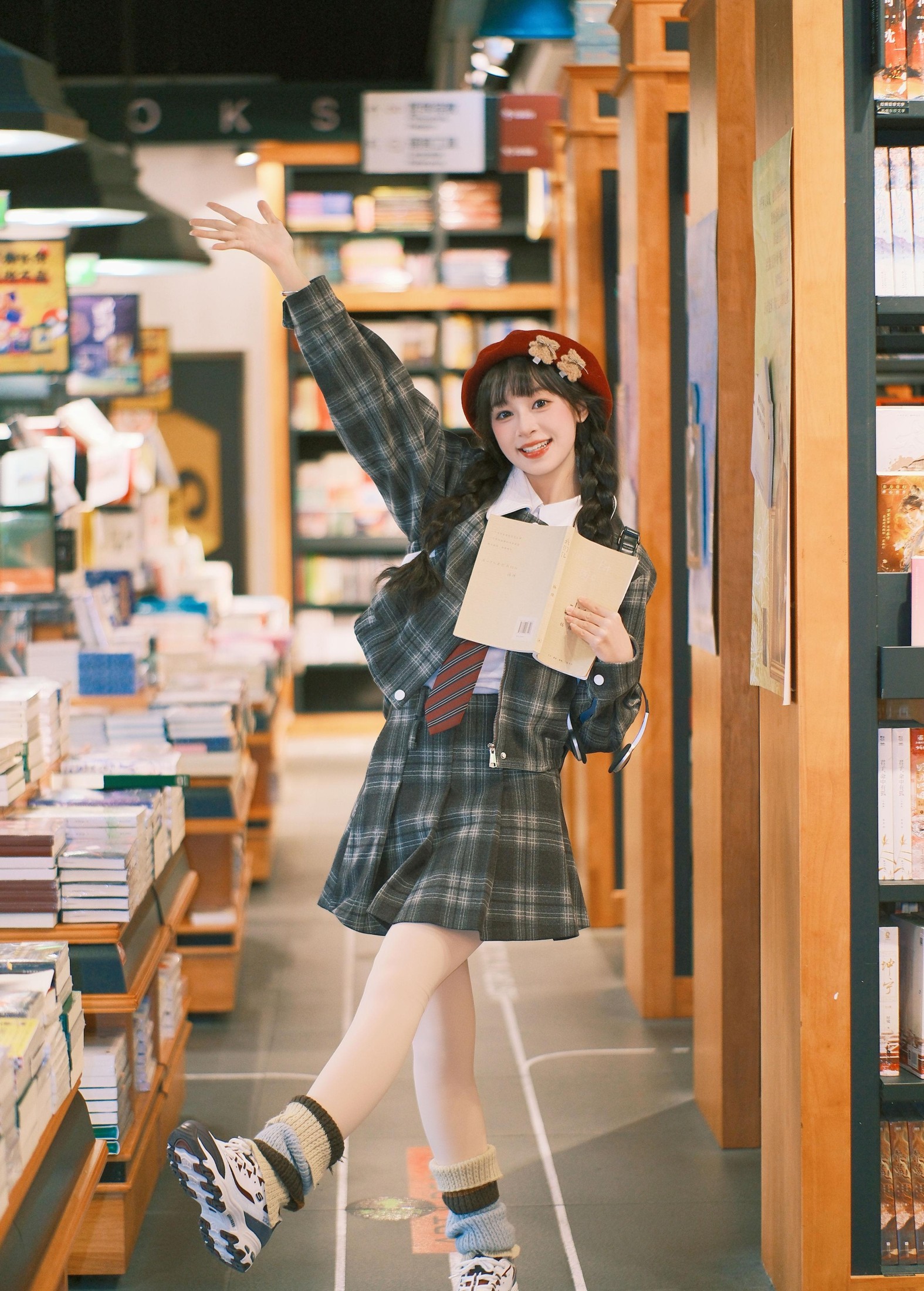 夏芋小年 – 《书店女孩》[20P]-66COS