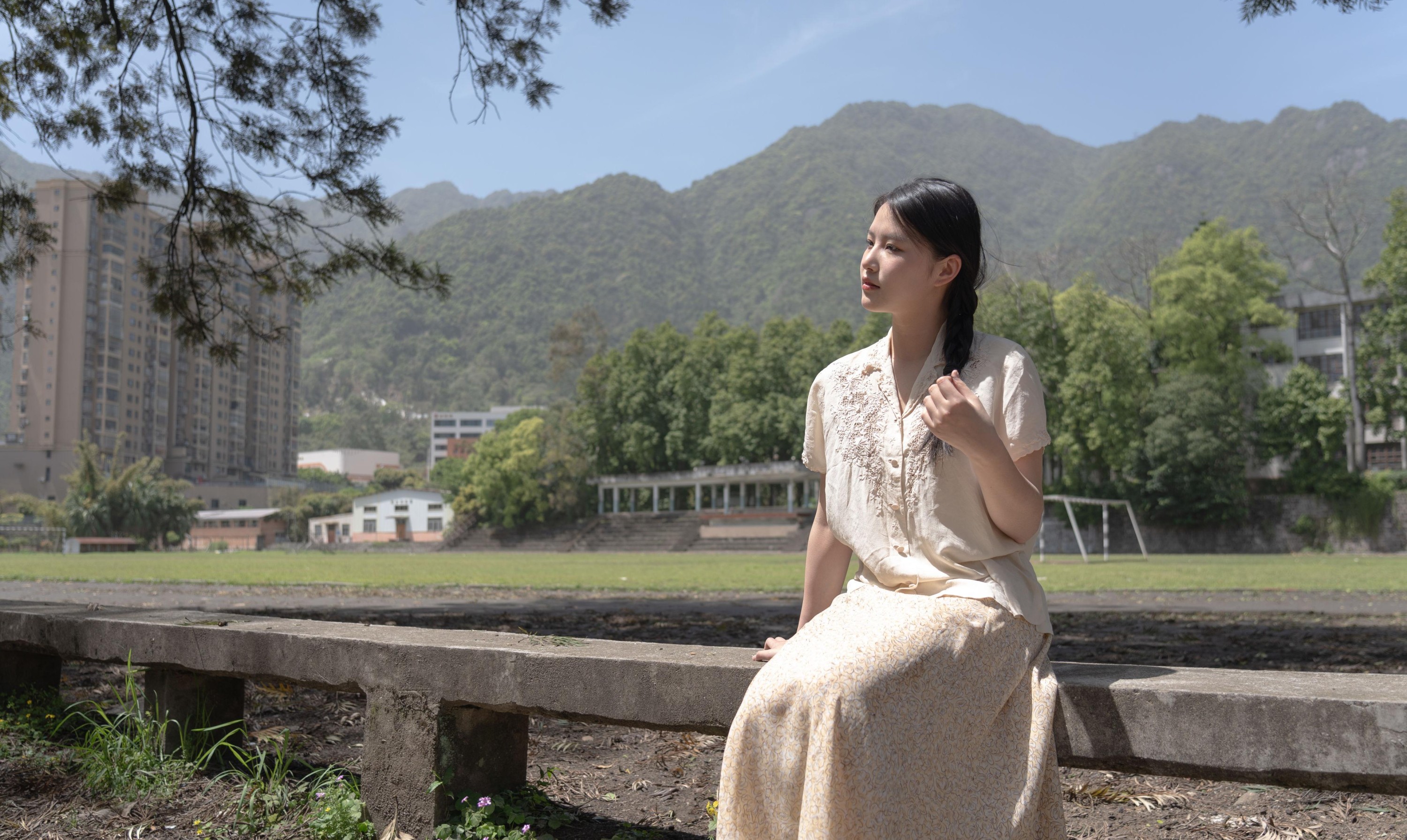 依鑫 – 《你走后时间开始练习轻手轻脚》[17P] 插图2