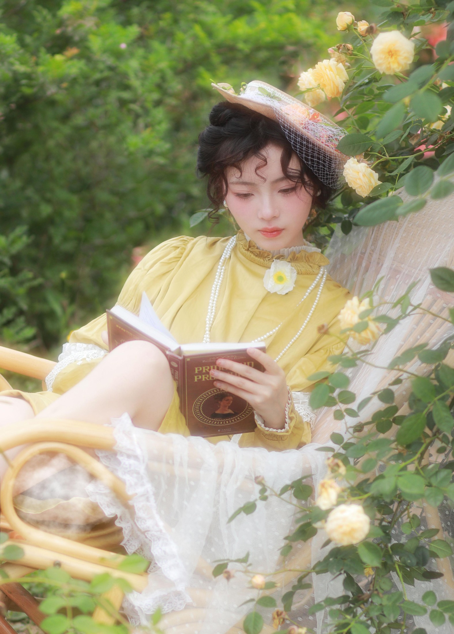 鹿离 – 《庄园少女～在浪漫的小花园小憩》[16P] 插图2