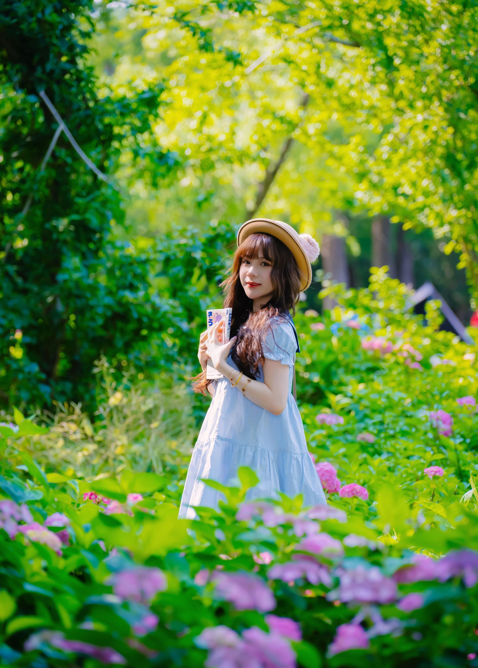 香菇菜包 – 《抱着童话书跌进滨江森林的红色绣球梦境！》[33P] 插图2