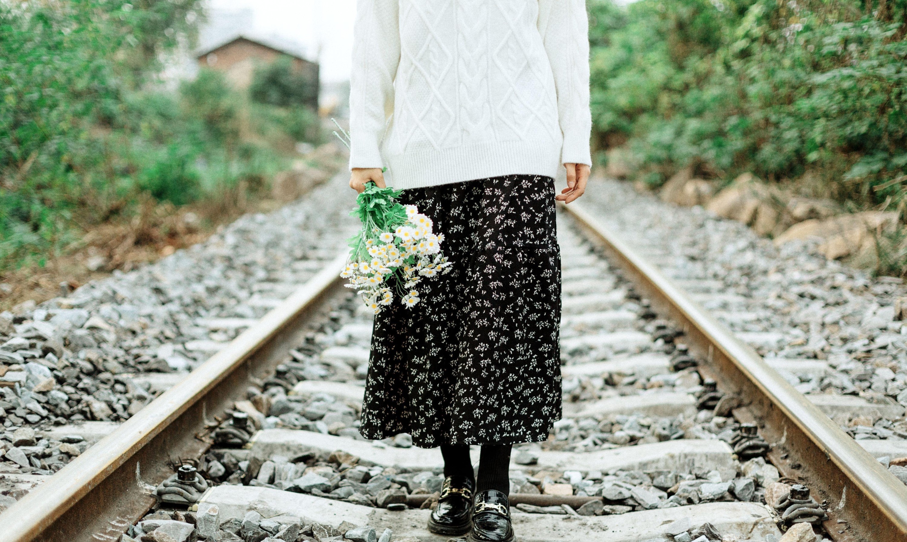 丽丽 – 《走在铁路旁》[16P] 插图2