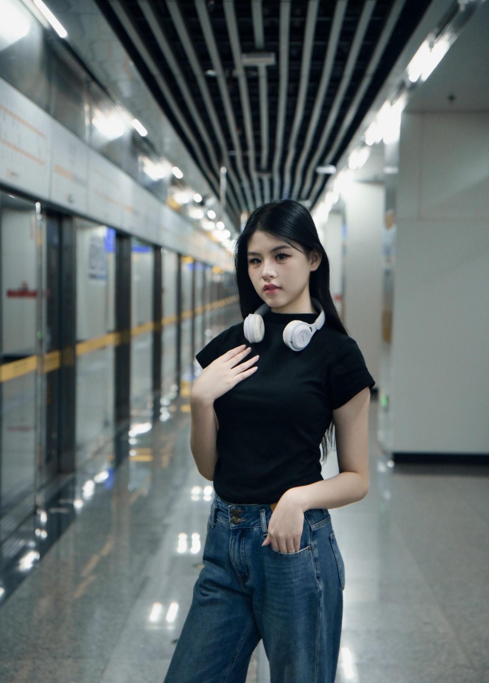 荔枝 – 《地铁站》[14P] 插图2