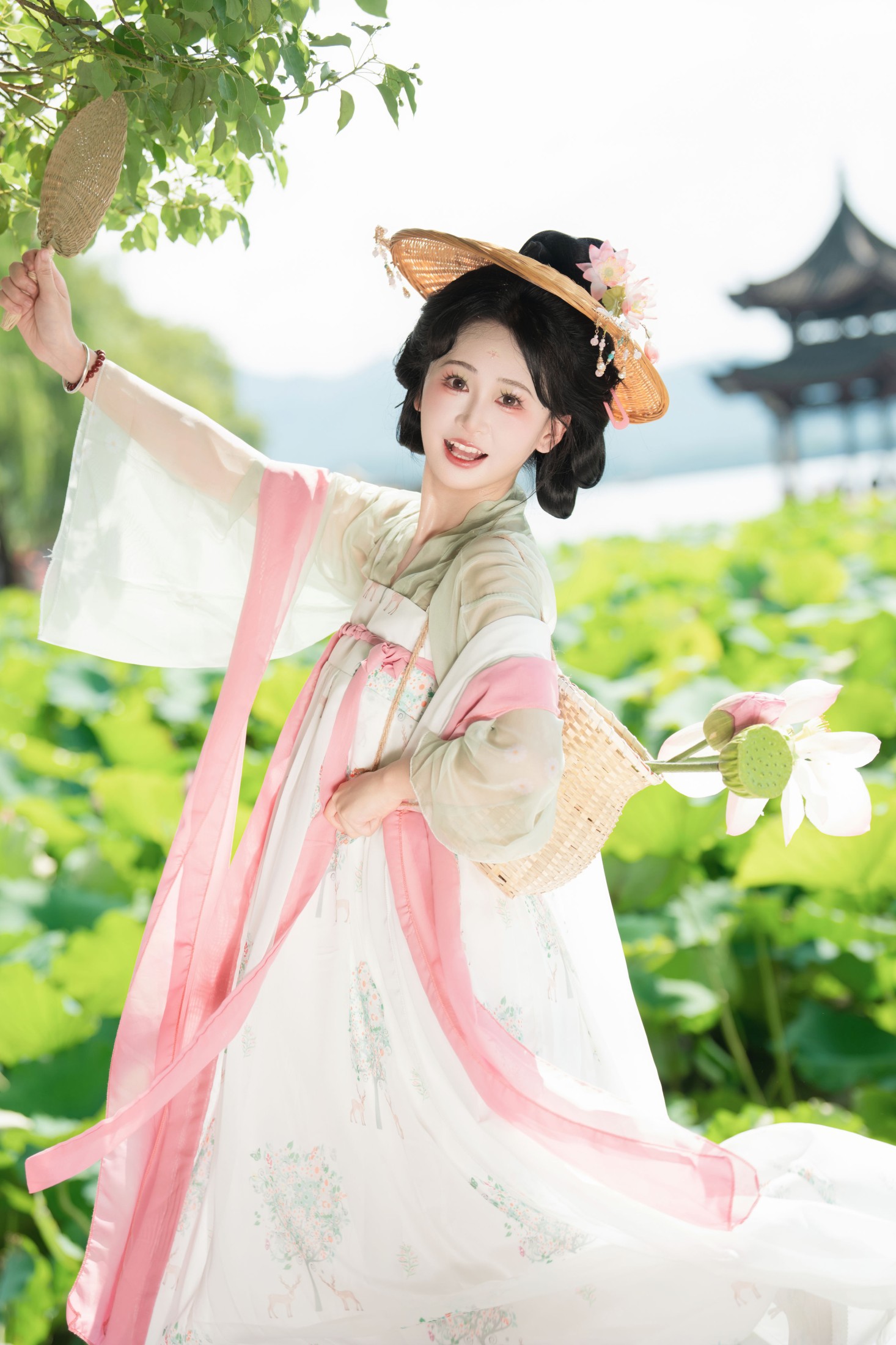 湫一只岁岁 – 《夏日荷花》[18P]-66COS