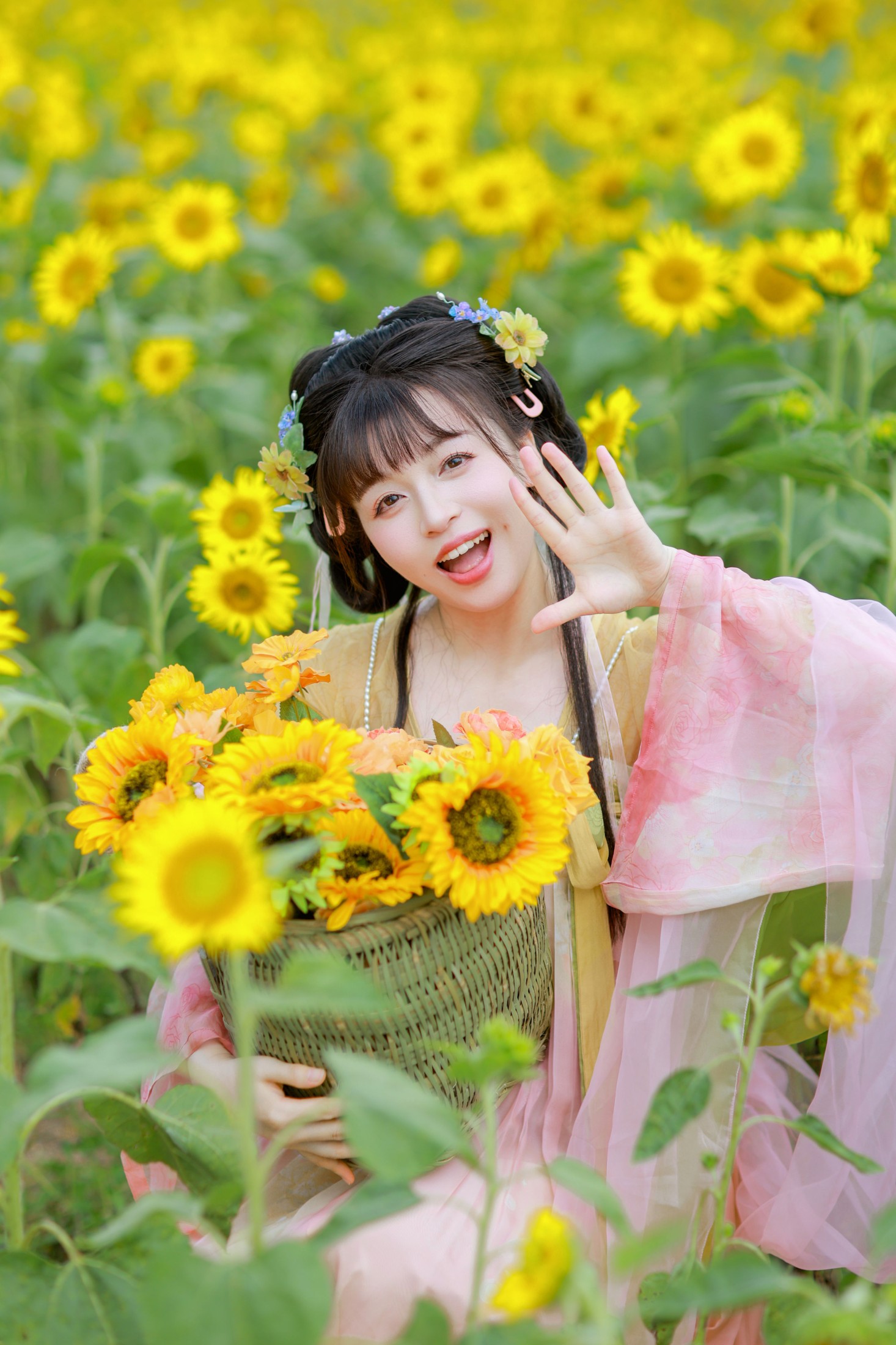 琳琳 – 《这片向日葵已经被本小姐承包了！》[13P]-66COS