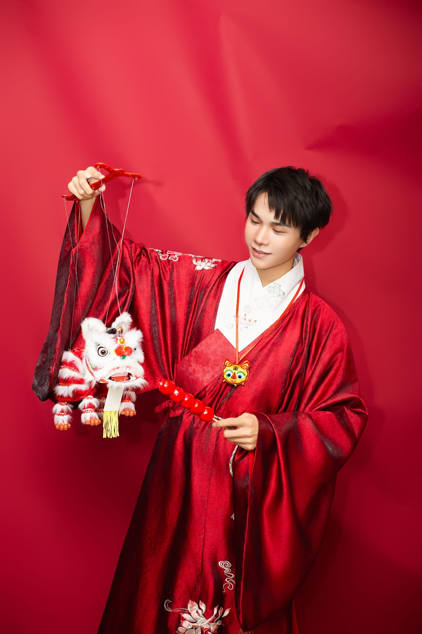 摇光 – 《恭喜发财，红包拿来。》[15P]-66COS