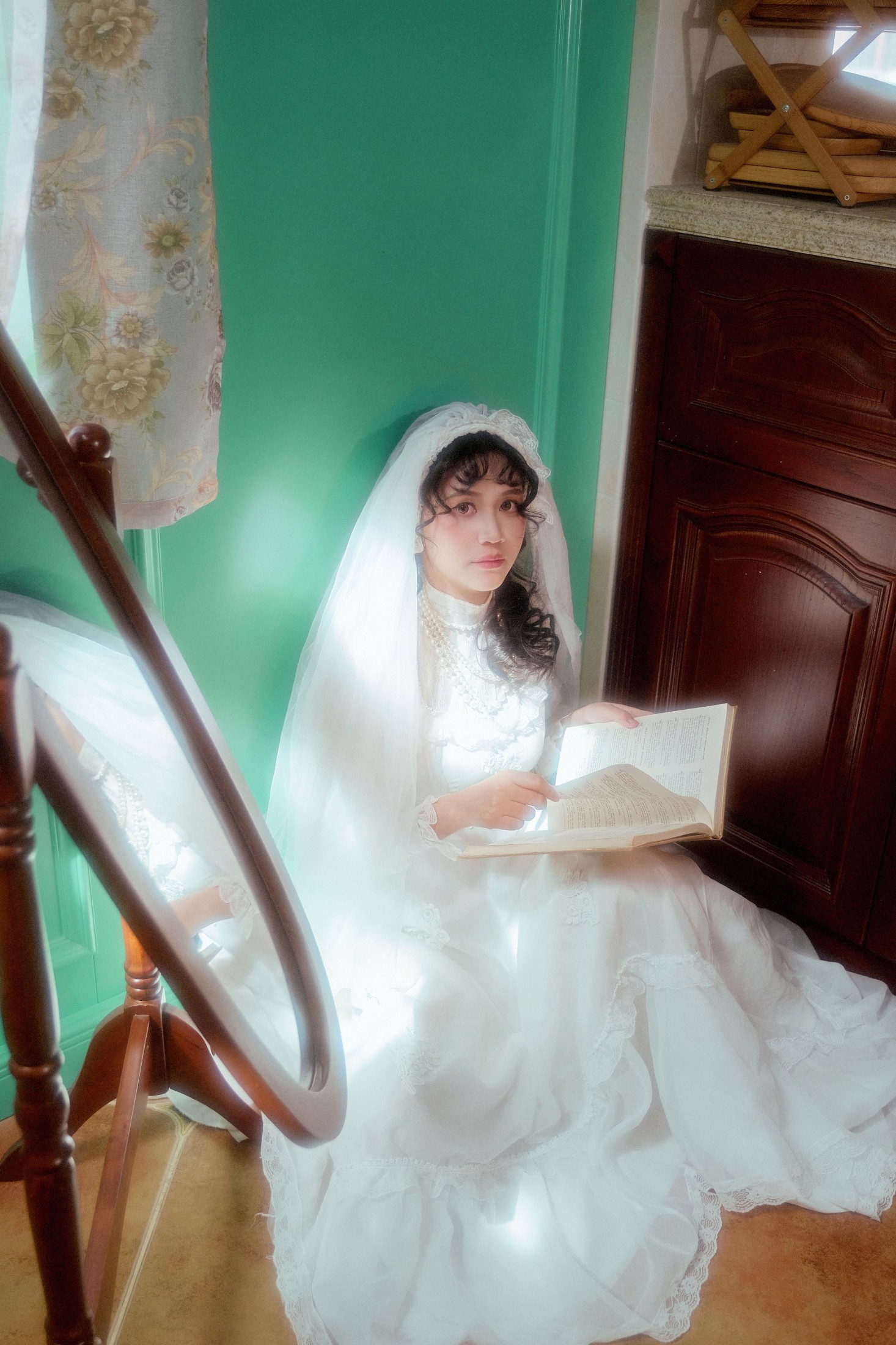 钟灵 – 《复古婚纱》[27P] 插图3