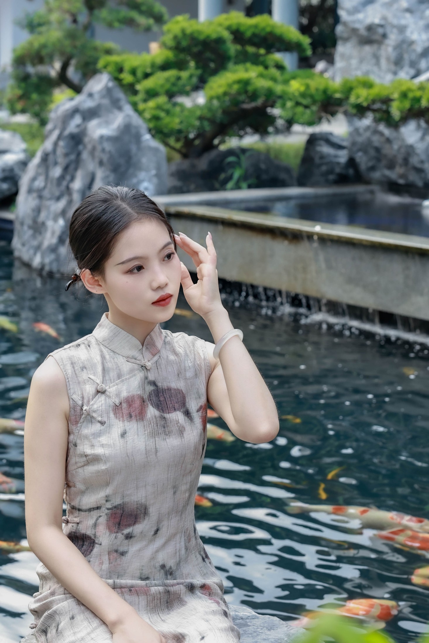 陈十二ing – 《新中式古色旗袍写真》[31P] 插图5