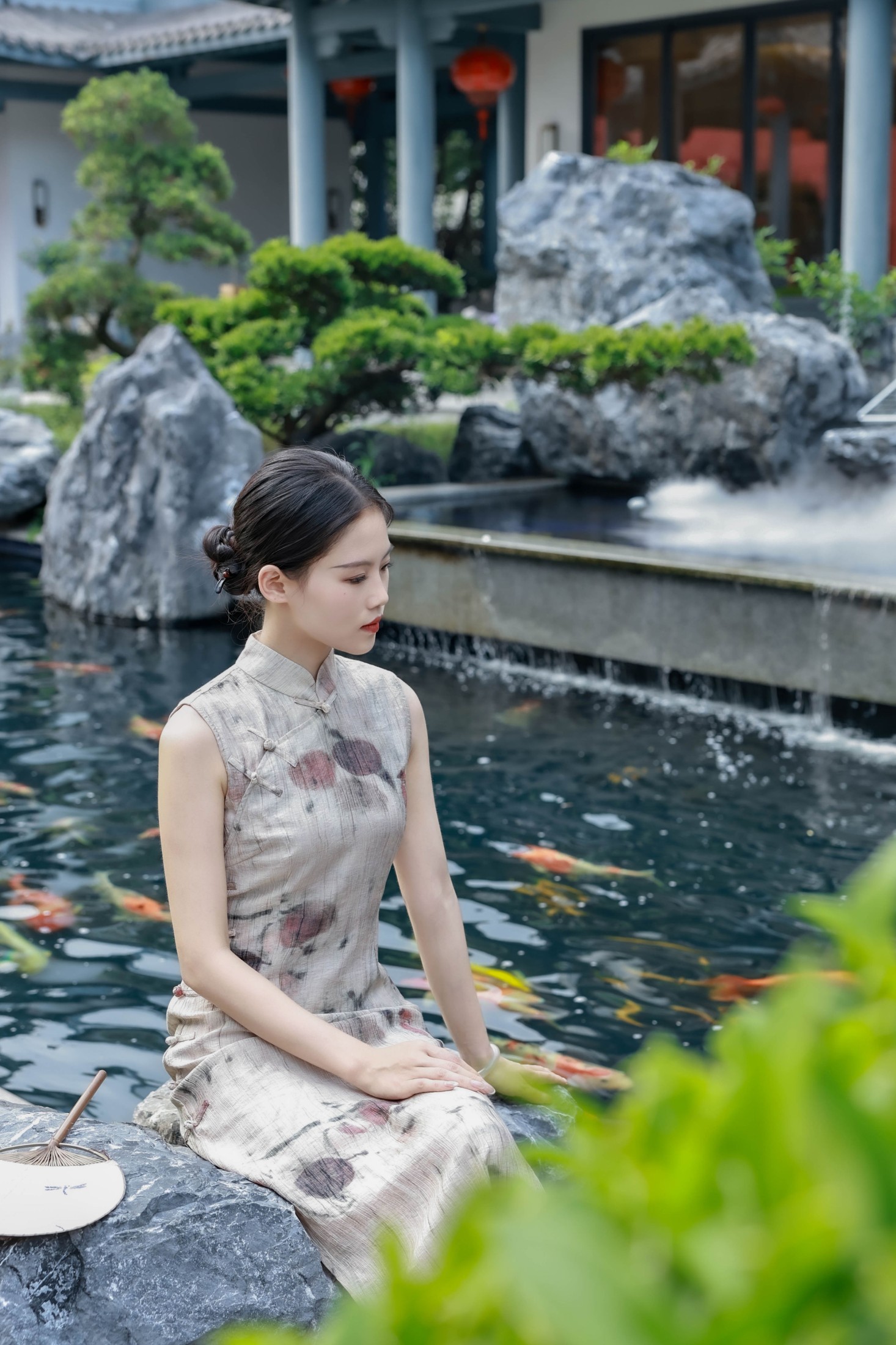 陈十二ing – 《新中式古色旗袍写真》[31P] 插图3