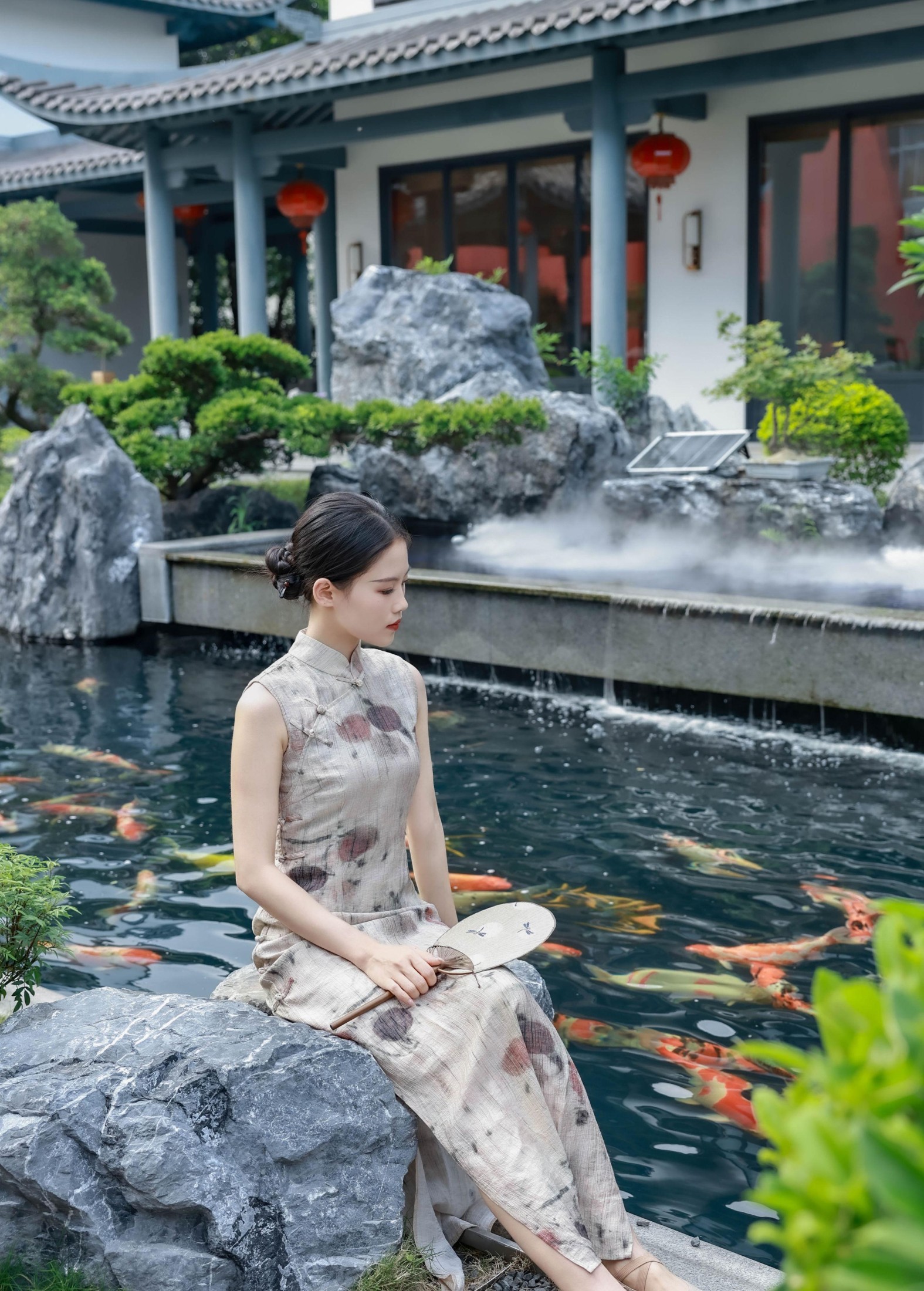 陈十二ing – 《新中式古色旗袍写真》[31P] 插图2