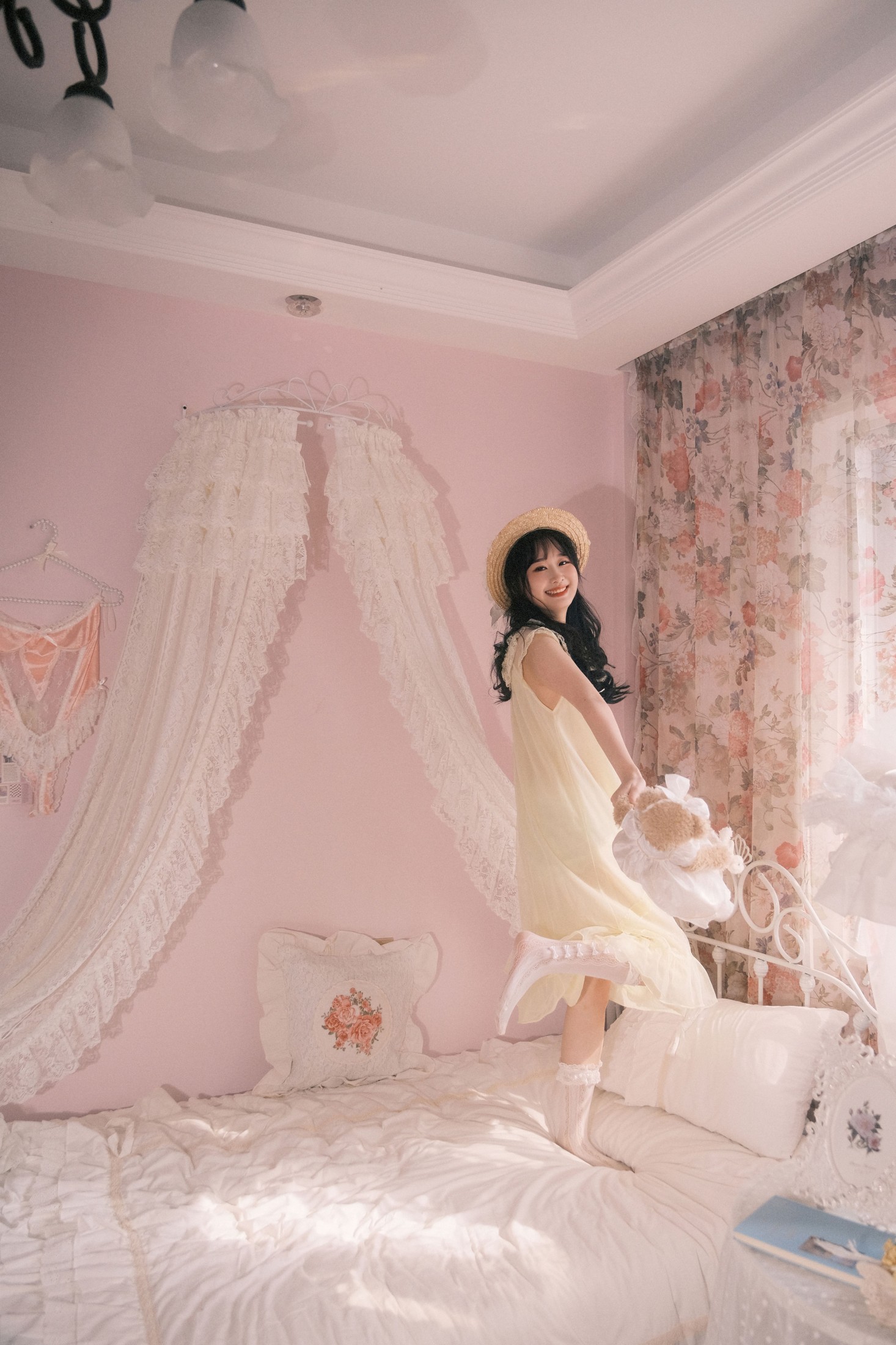 小吴 – 《爱是神洒在她肩上的光》[13P] 插图4