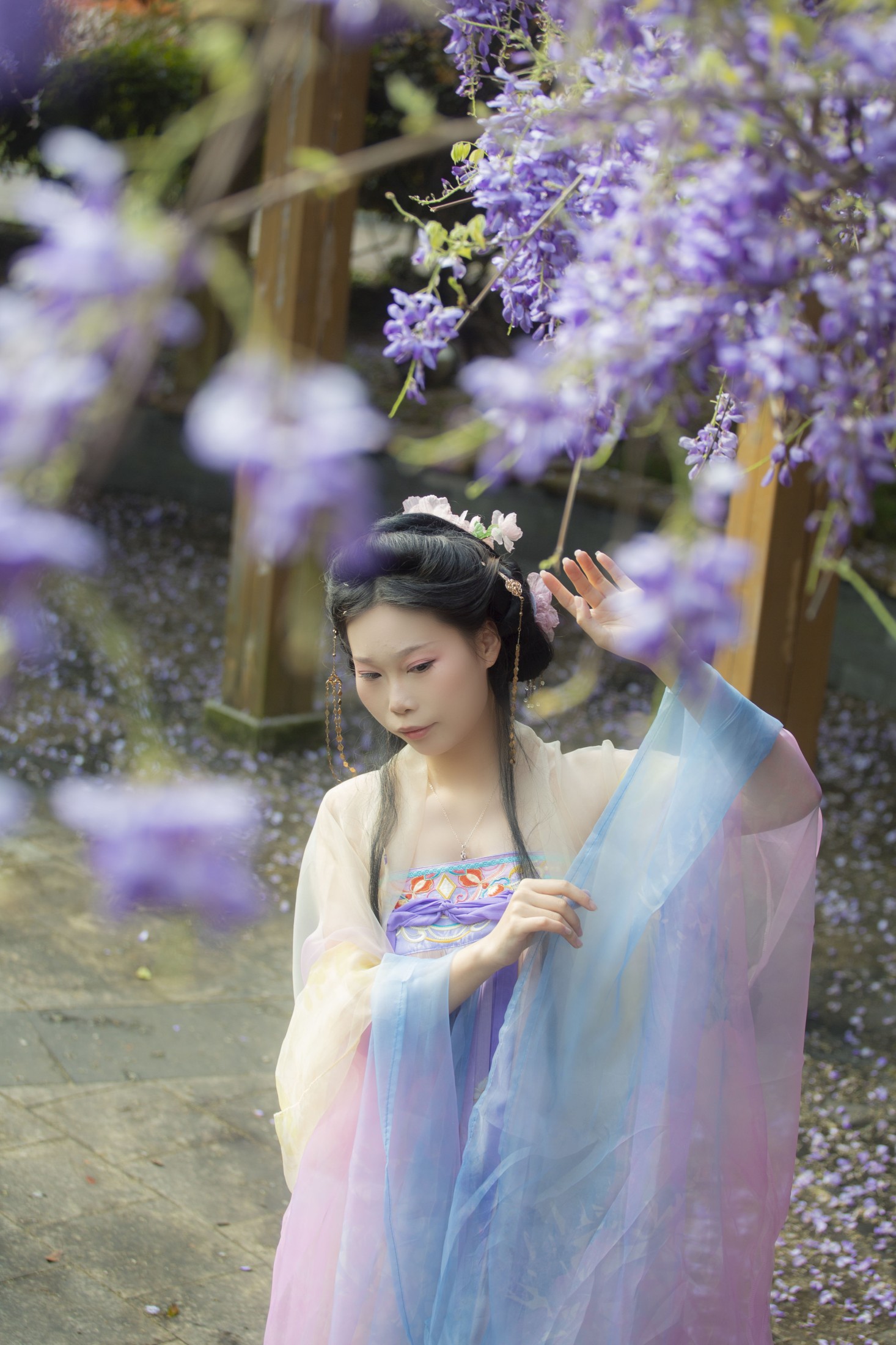 池白浔 – 《紫藤花》[22P]-66COS