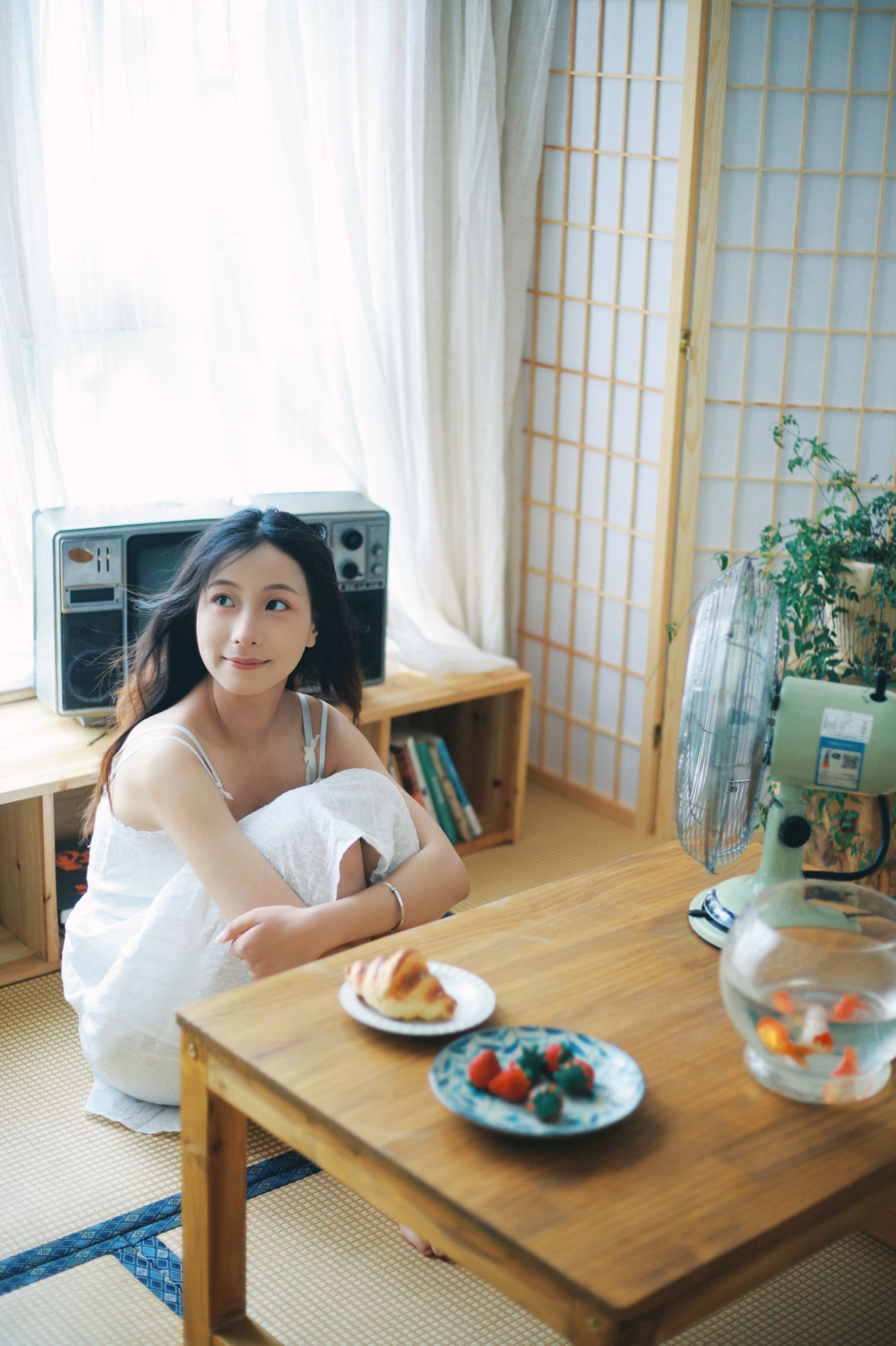 小u – 《夏天的风吹过她的发丝》[47P]-66COS