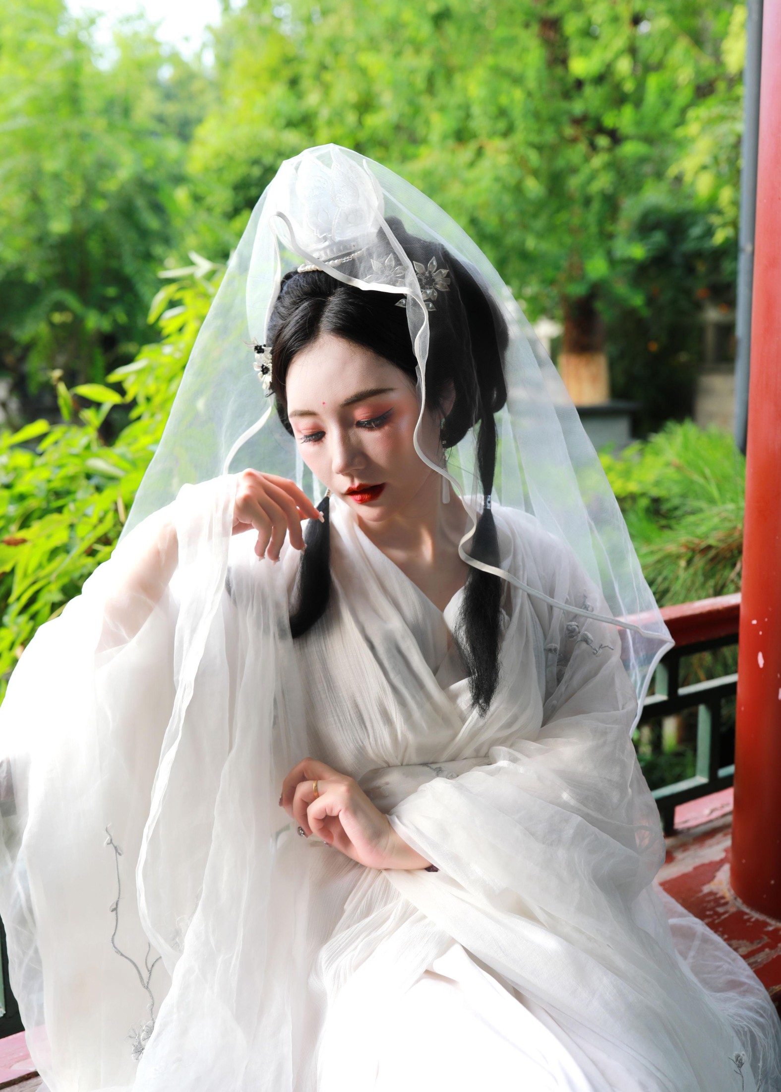 辉儿 – 《汉服菩萨装写真--济南豹突泉》[28P] 插图2