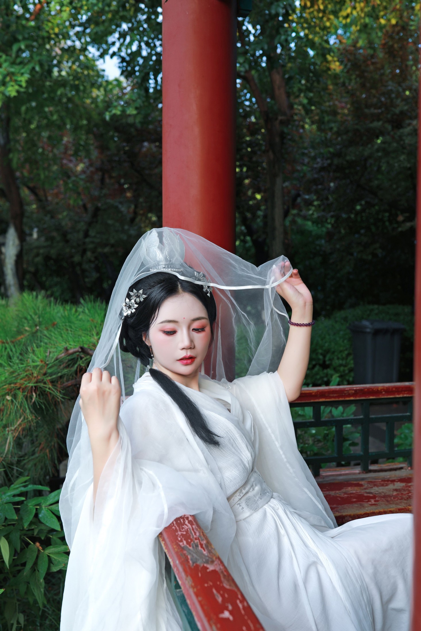 辉儿 – 《汉服菩萨装写真–济南豹突泉》[28P]-66COS