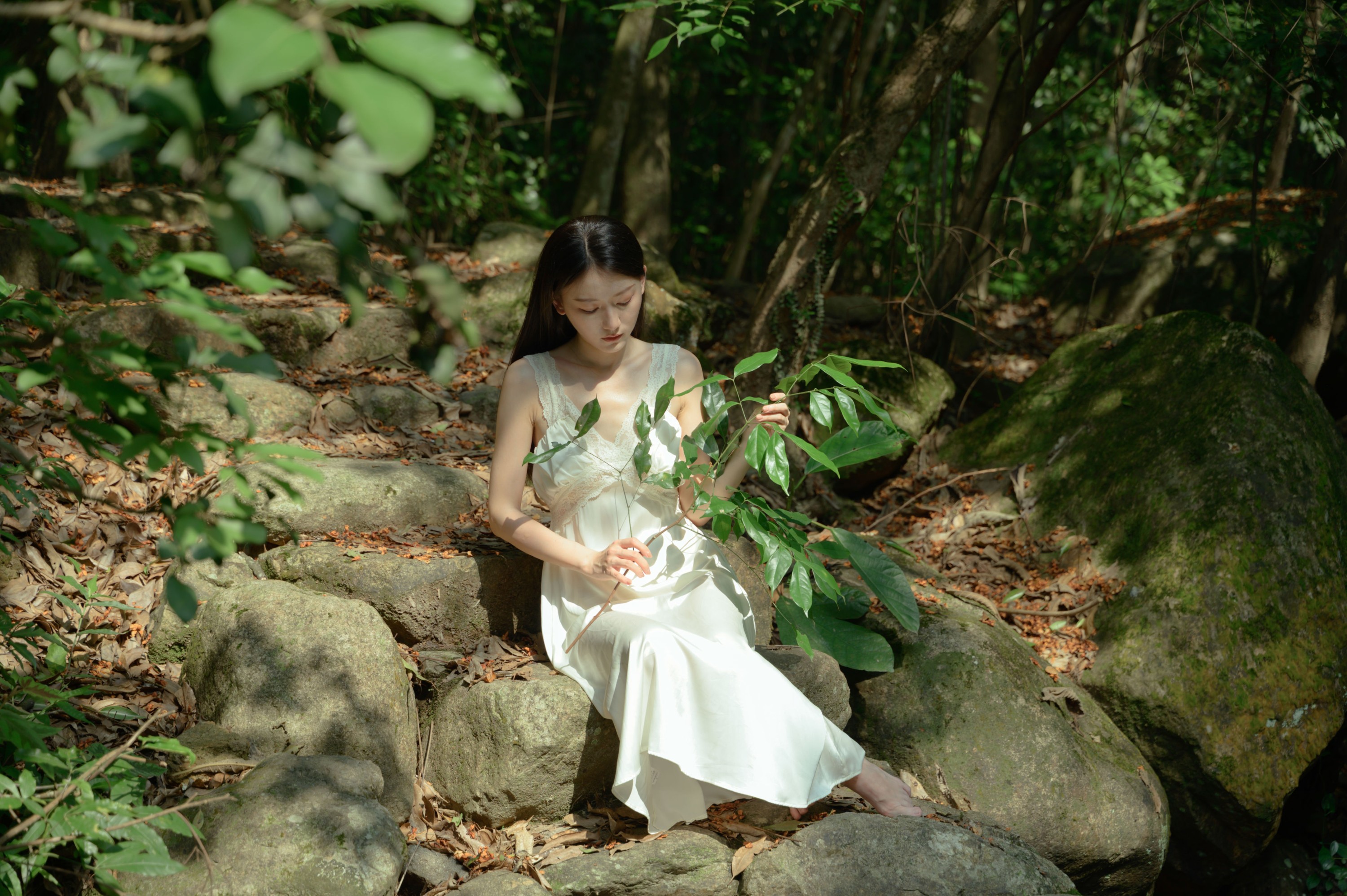小月 – 《夏天已到悬铃木》[28P]-66COS