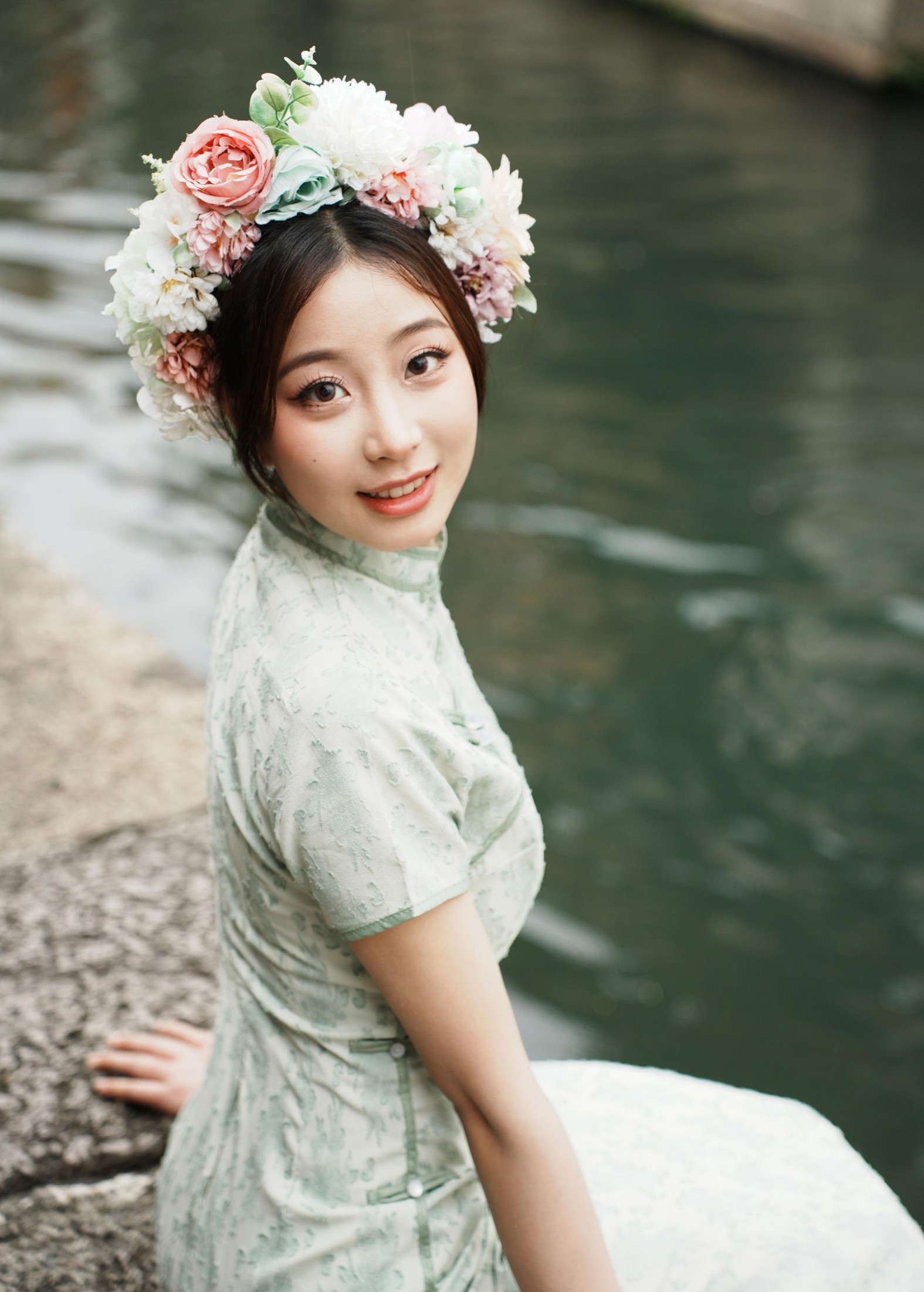 小u – 《绿色旗袍簪花》[17P] 插图2