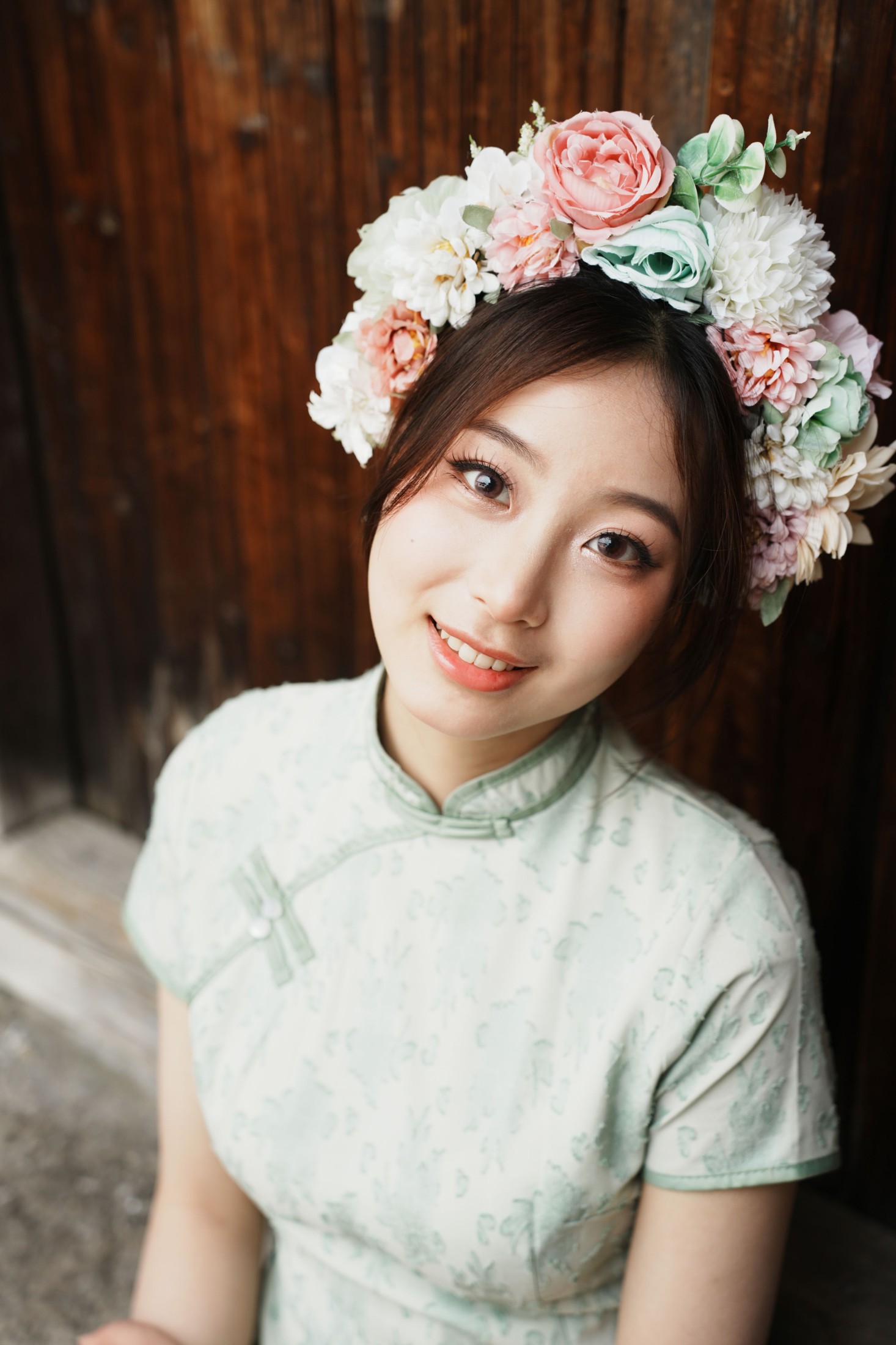 小u – 《绿色旗袍簪花》[17P]-66COS