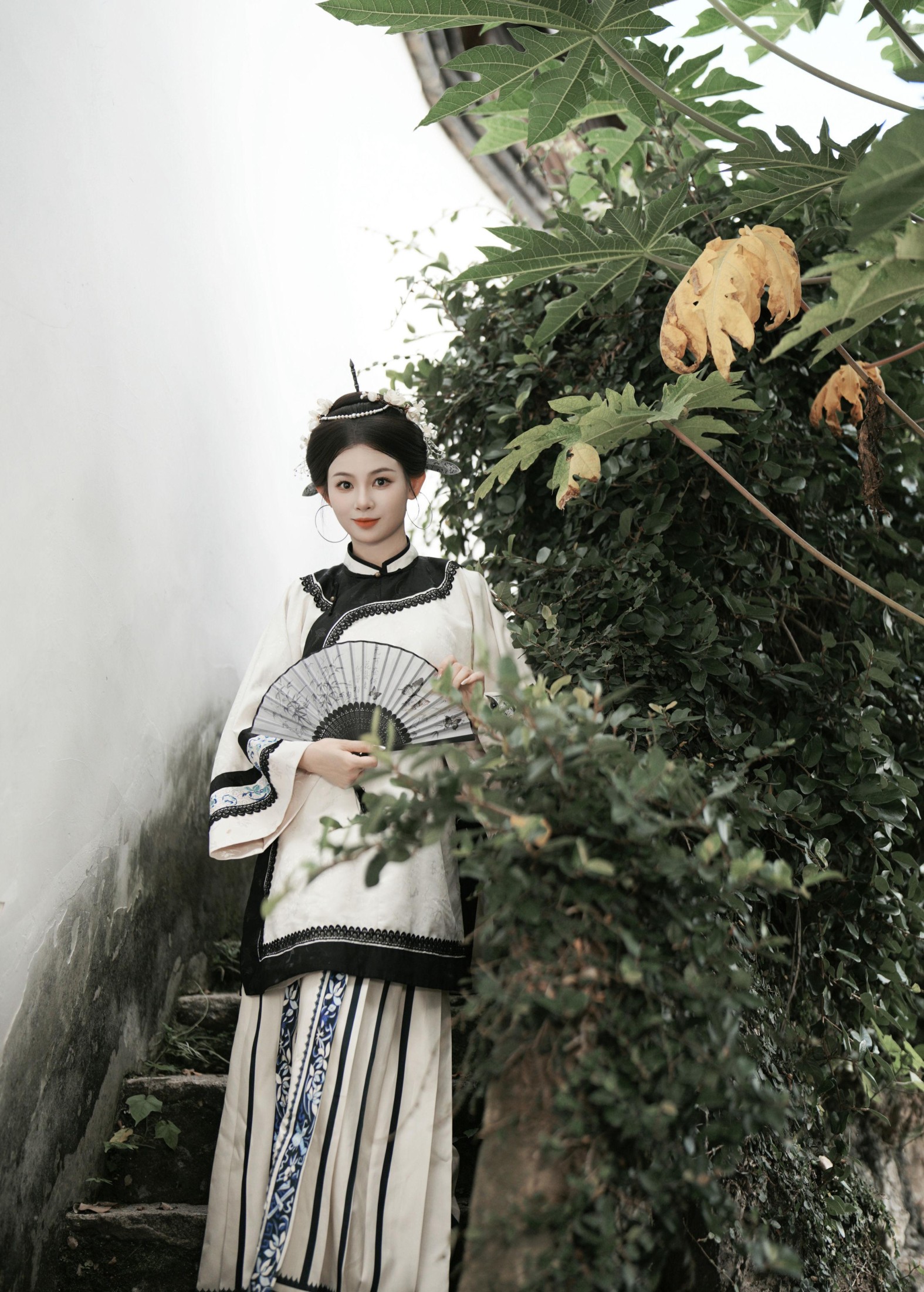 洛宁-唐 – 《三把刀人像拍摄（黑白双煞）》[27P] 插图2