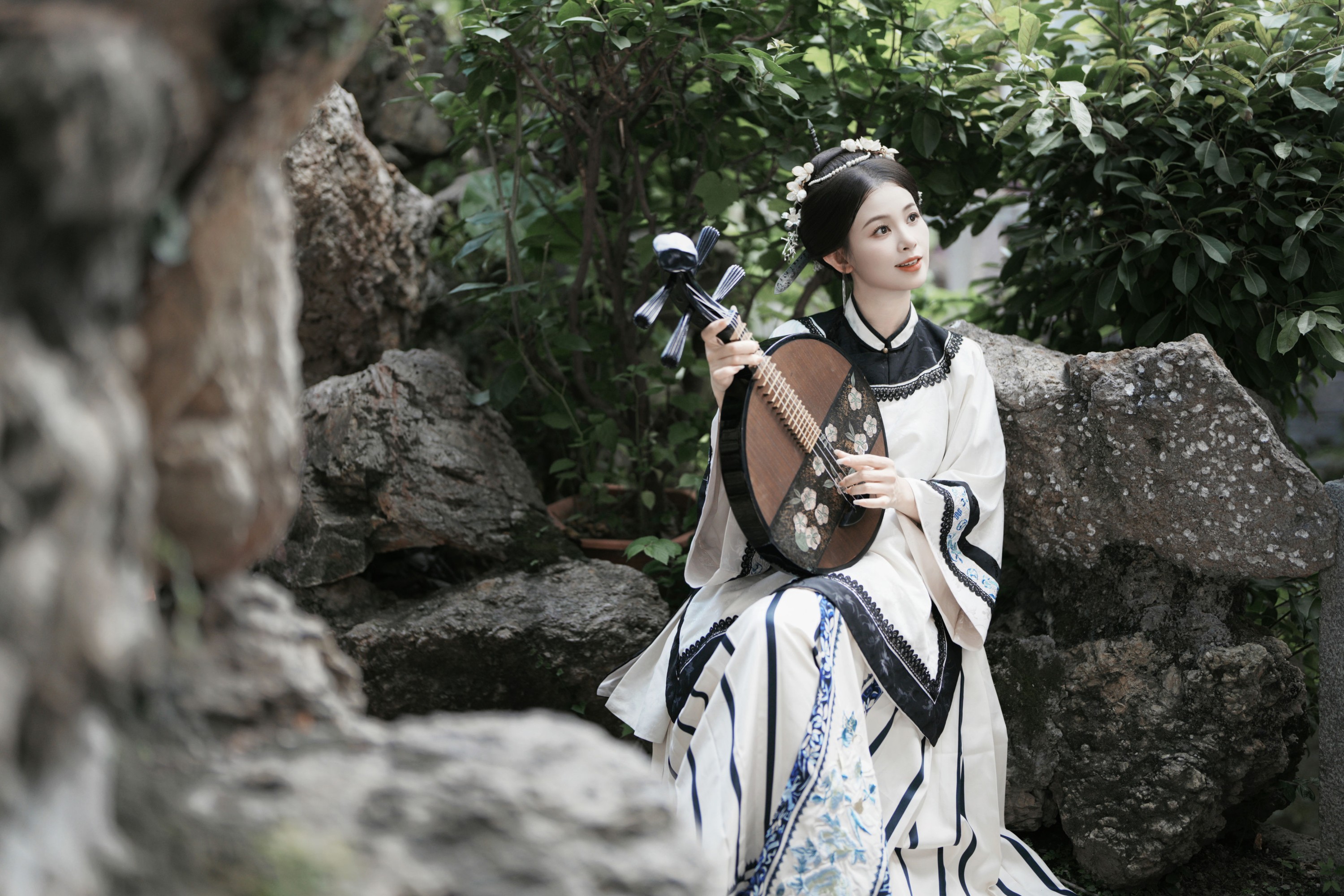 洛宁-唐 – 《三把刀人像拍摄（黑白双煞）》[27P] 插图3