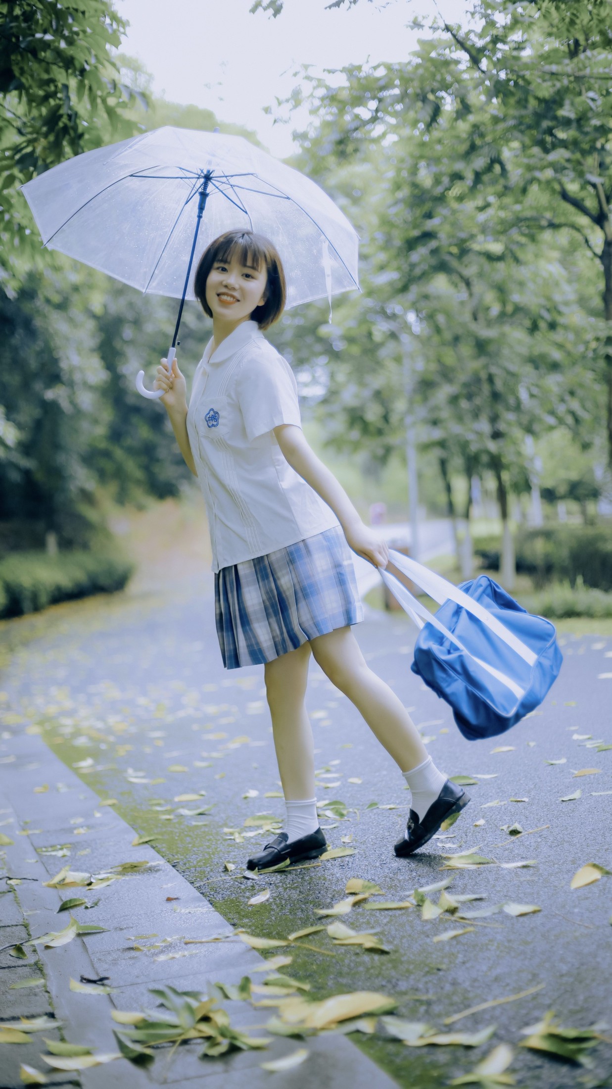 鑫鑫 – 《雨后》[16P] 插图4