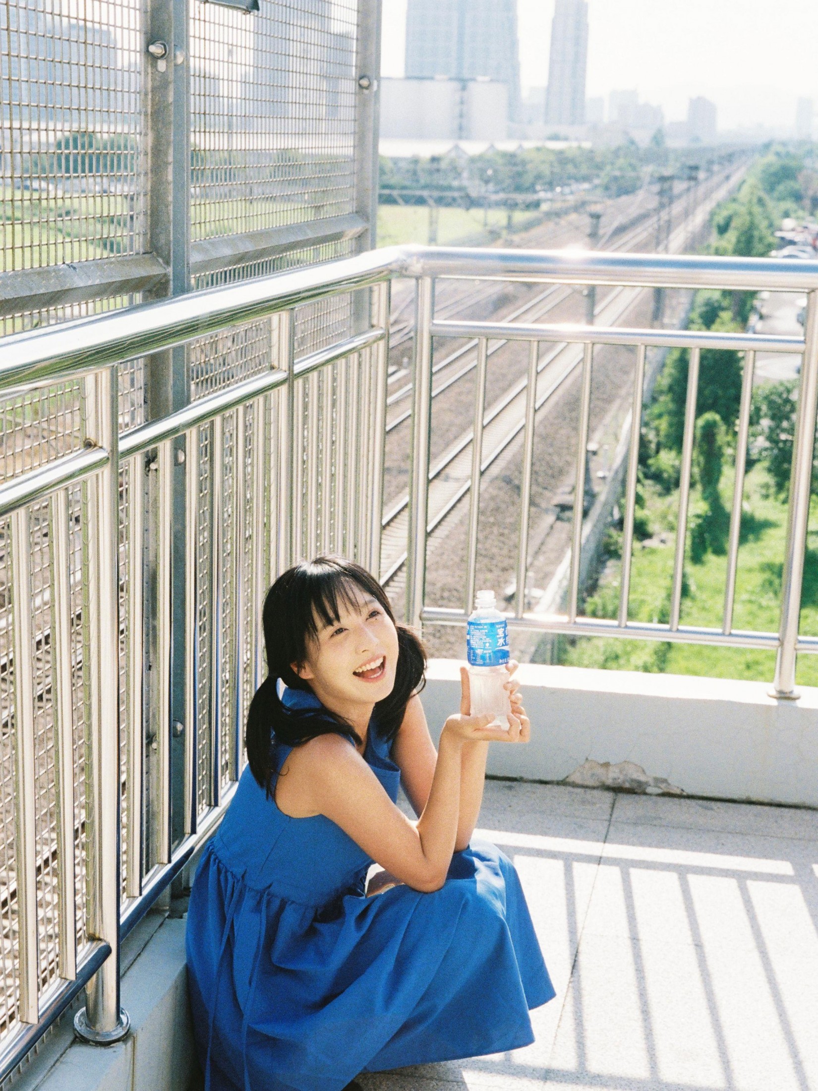 各各答 – 《夏日蓝色少女》[13P] 插图2