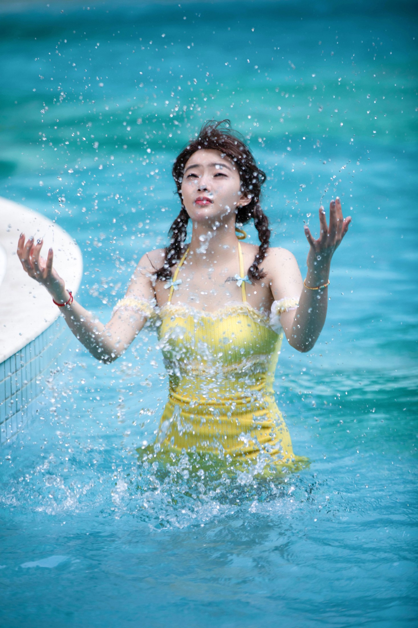 小林 – 《泳池的少女》[14P] 插图5