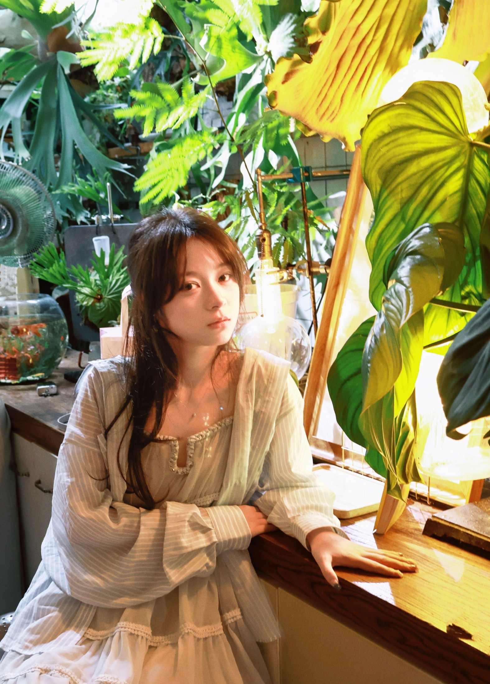 雪雪2233 – 《咖啡馆随拍》[21P] 插图2