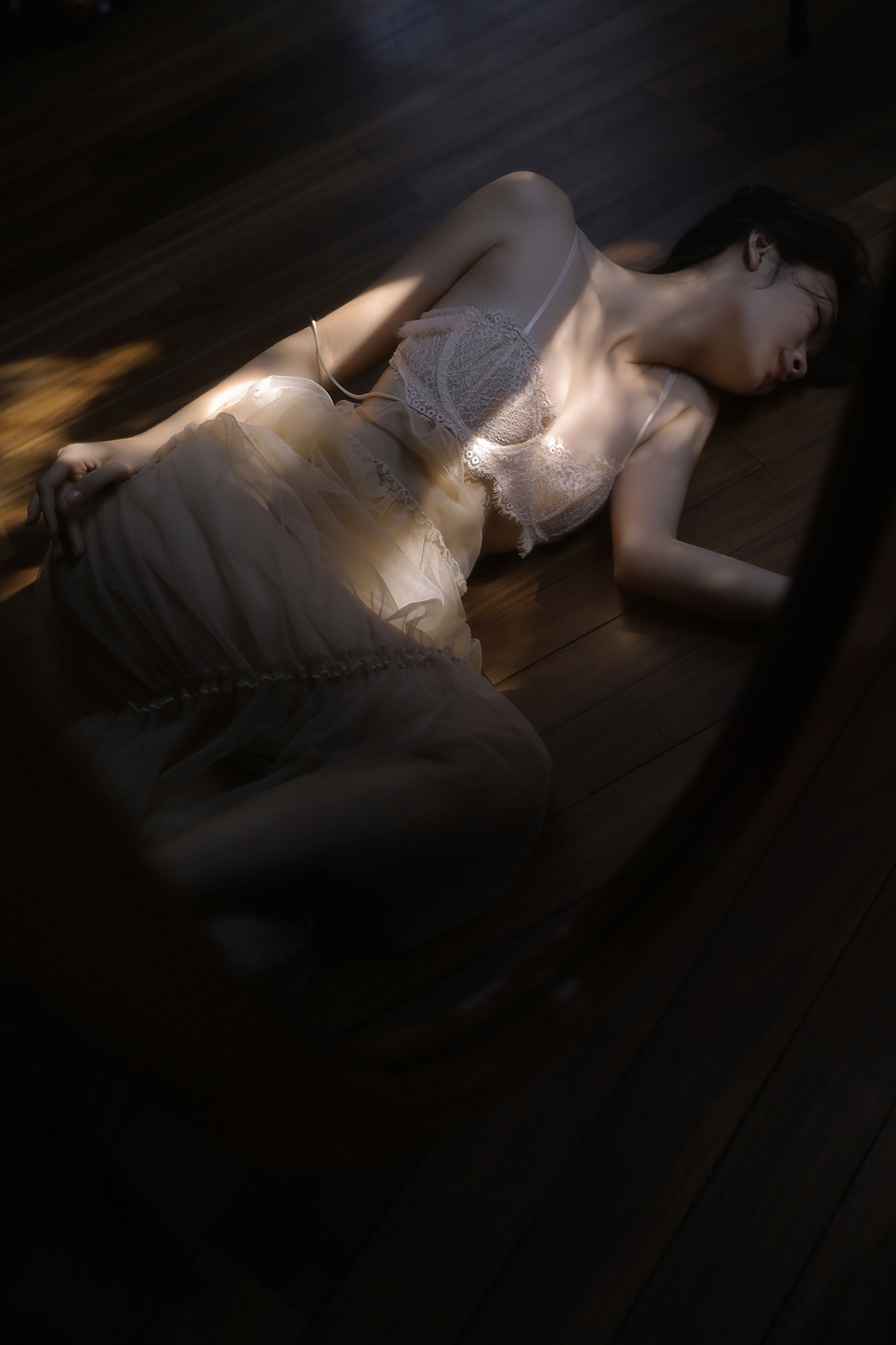 六六 – 《阁楼的光影》[10P]-66COS