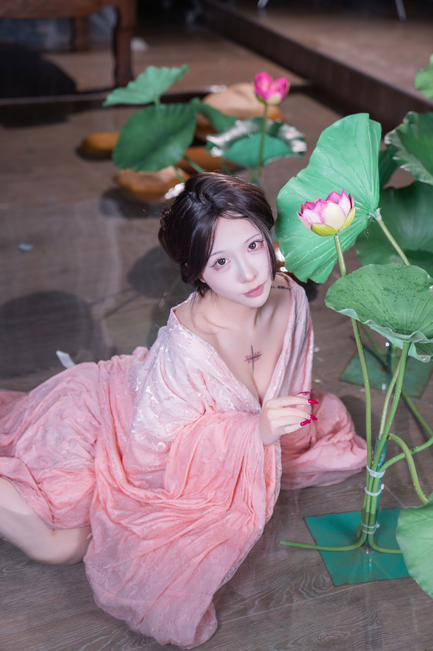 KK好饿 – 《荷韵清欢，粉裳如梦》[53P] 插图3