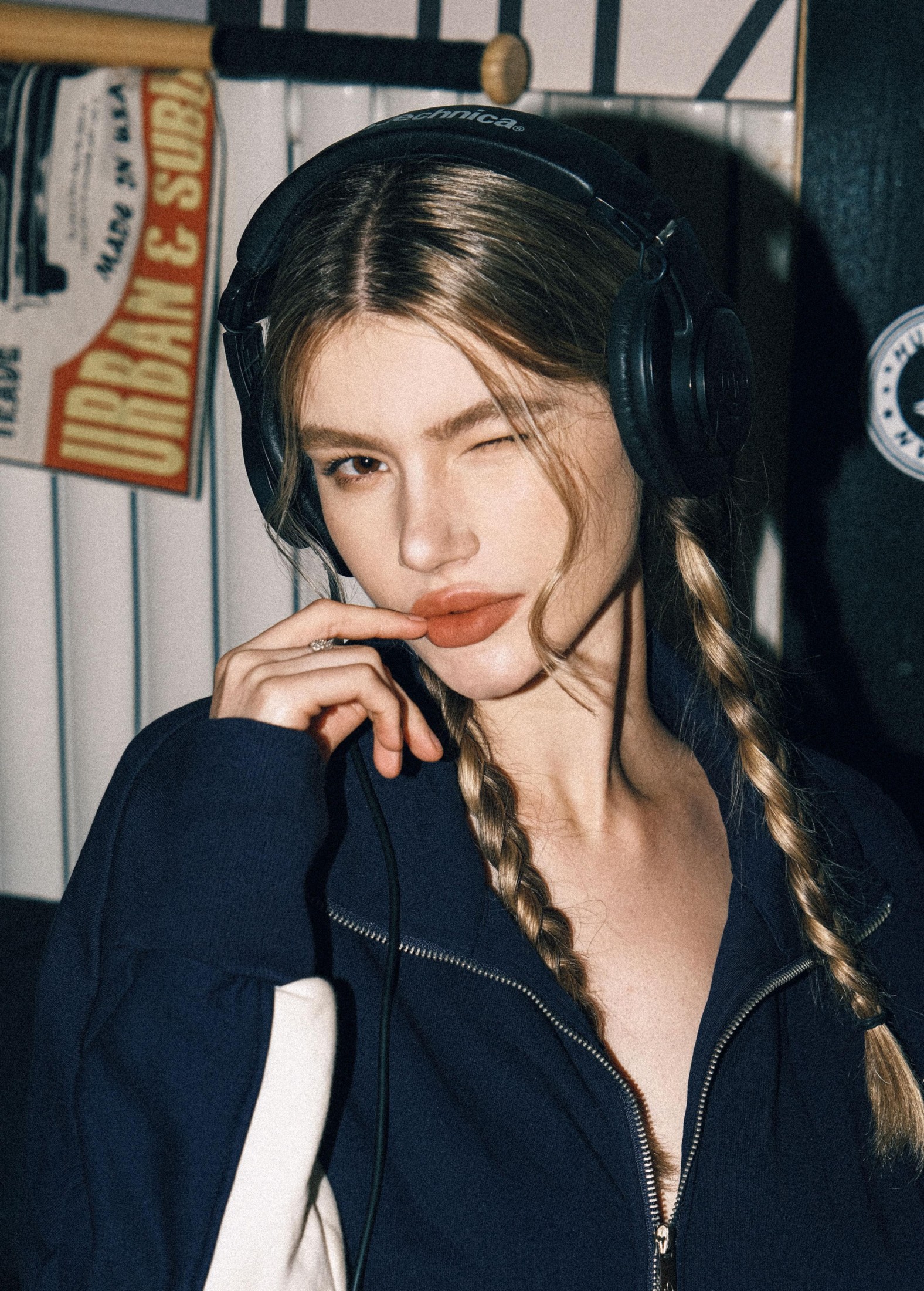 爱冰 – 《那个酷酷的摇滚女孩》[15P] 插图2