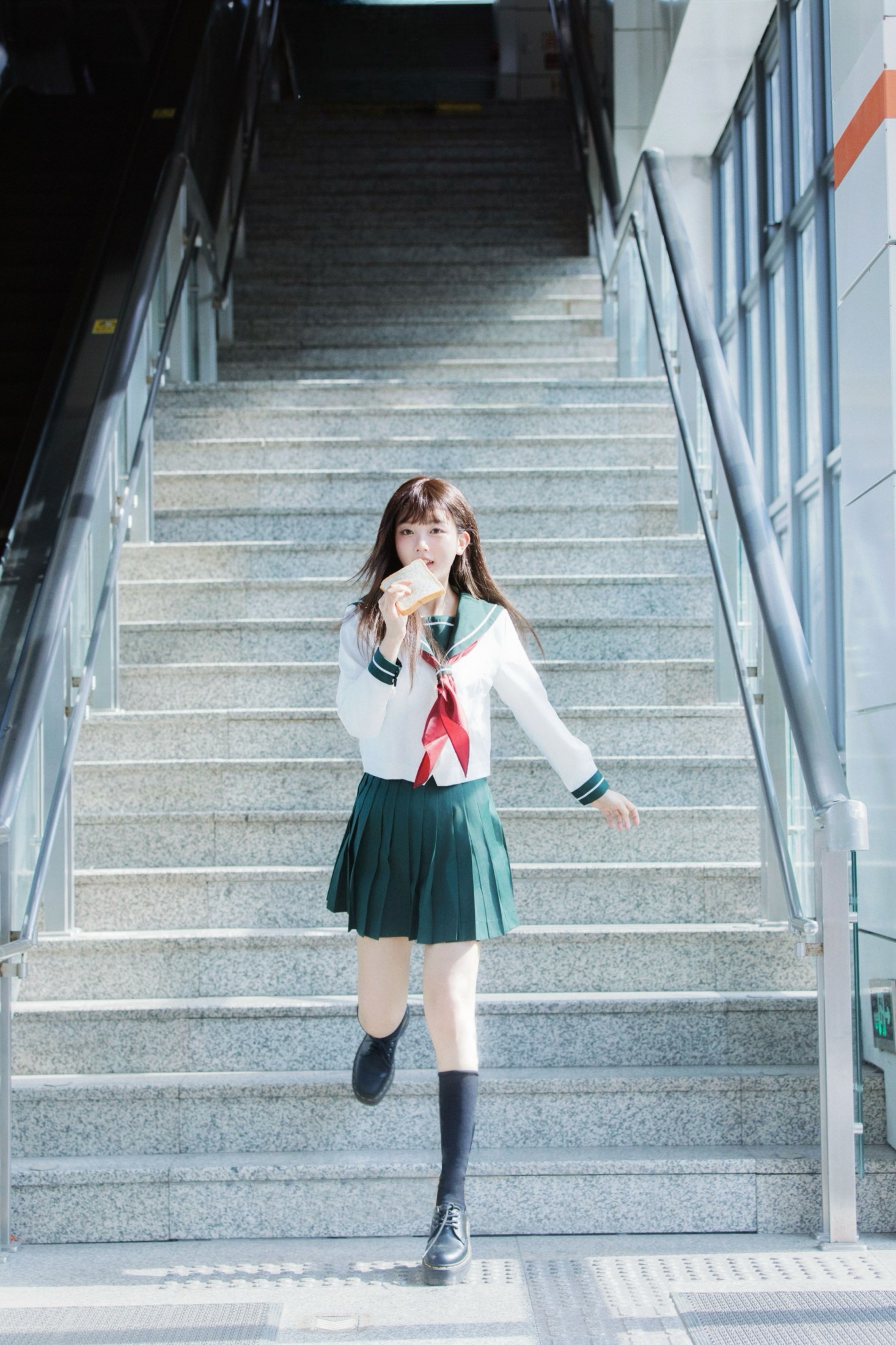 – 《地铁女孩》[29P]-66COS