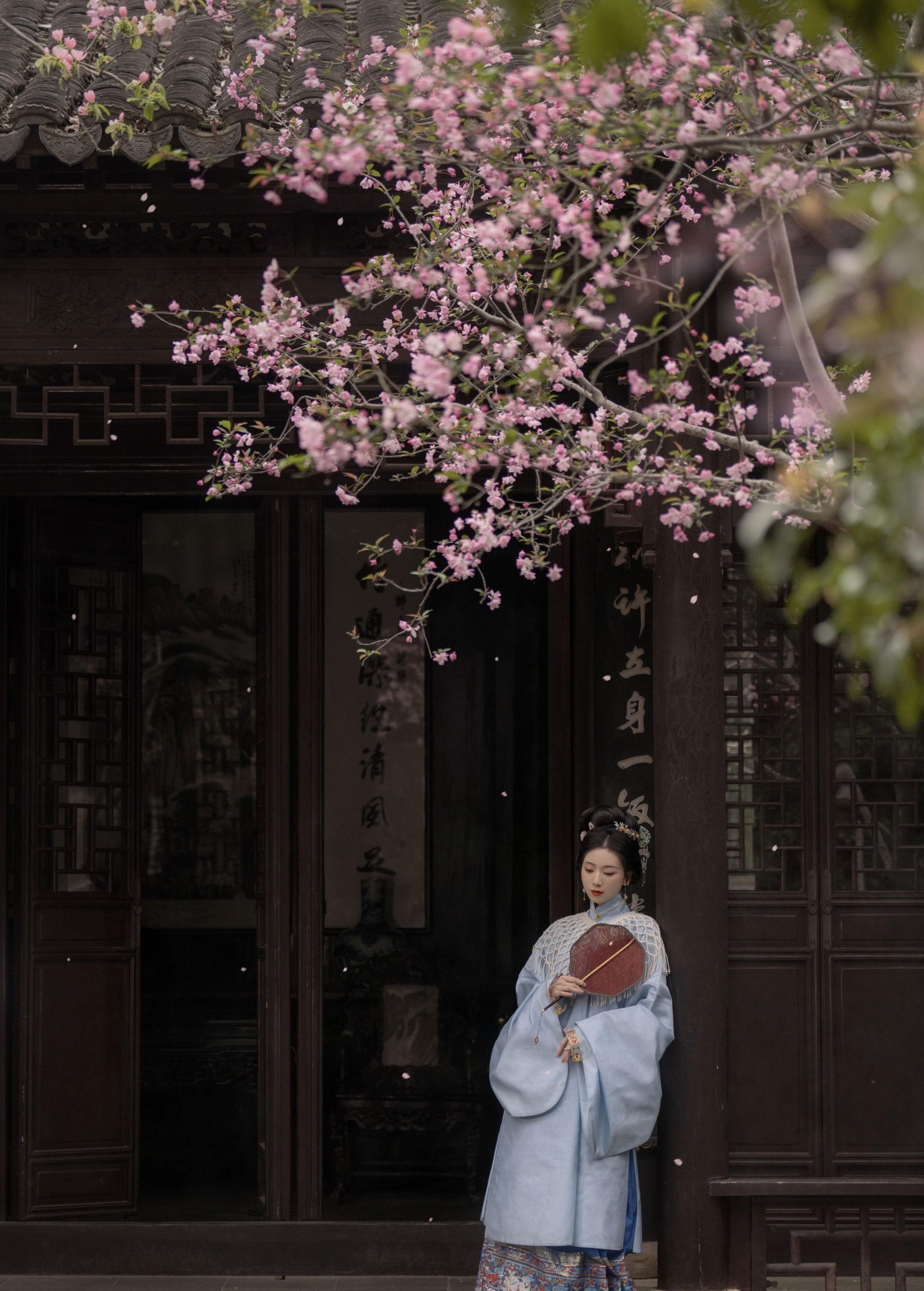 徐浪浪走在马路上 – 《海棠铺秀》[9P] 插图2